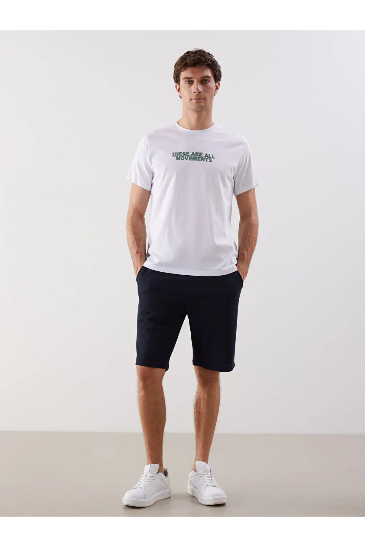 LC Waikiki LCW ECO Lacivert Standart Kalıp Erkek Bermuda Şort