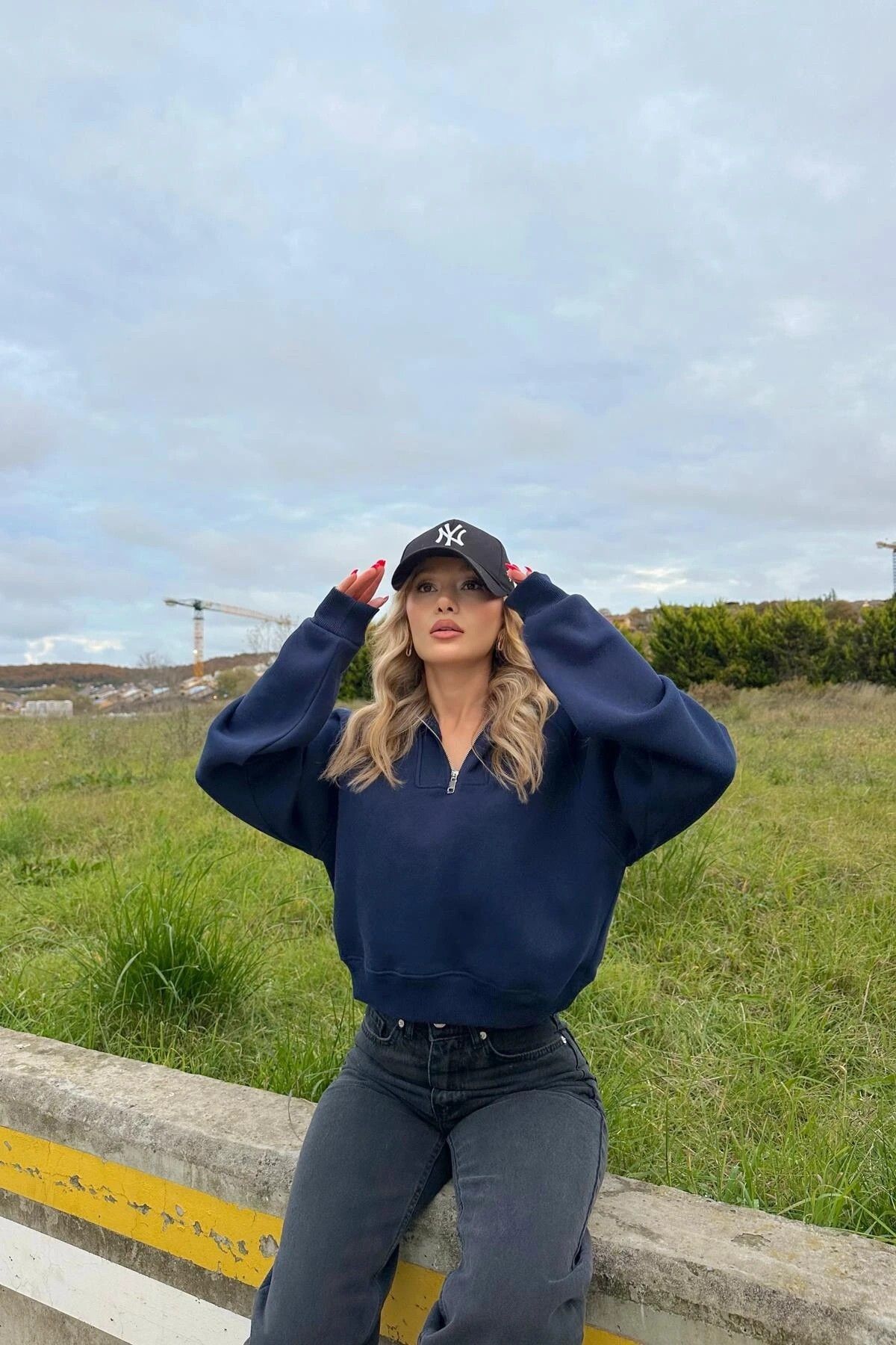 CIQULATA Fermuarlı Zip Detay Crop Sweatshirt Lacivert
