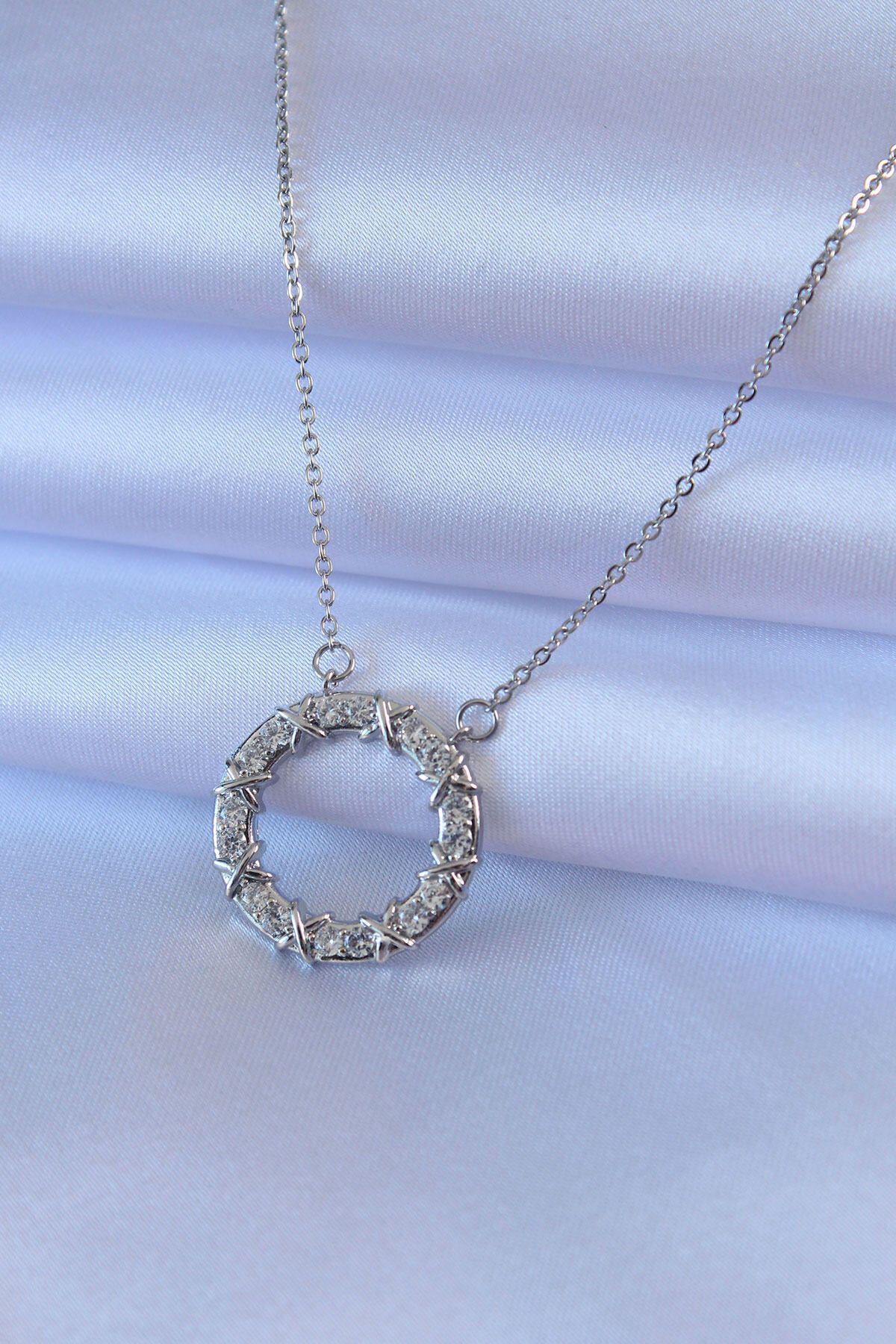 melfxxl eticaret 316L Çelik Gold Renk Zirkon Taşlı Xoxo Kadın Kolye - Lisinya