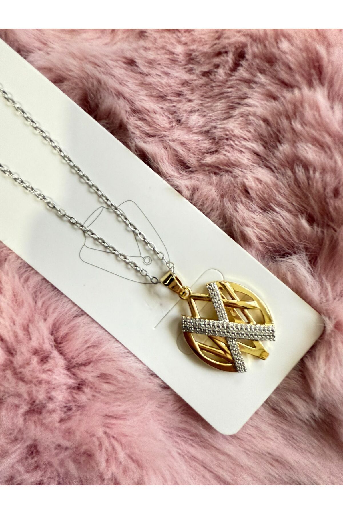 Butik Yeni Sezon Trend Çelik Gold Taşlı Harf Detaylı Zincir Kolye