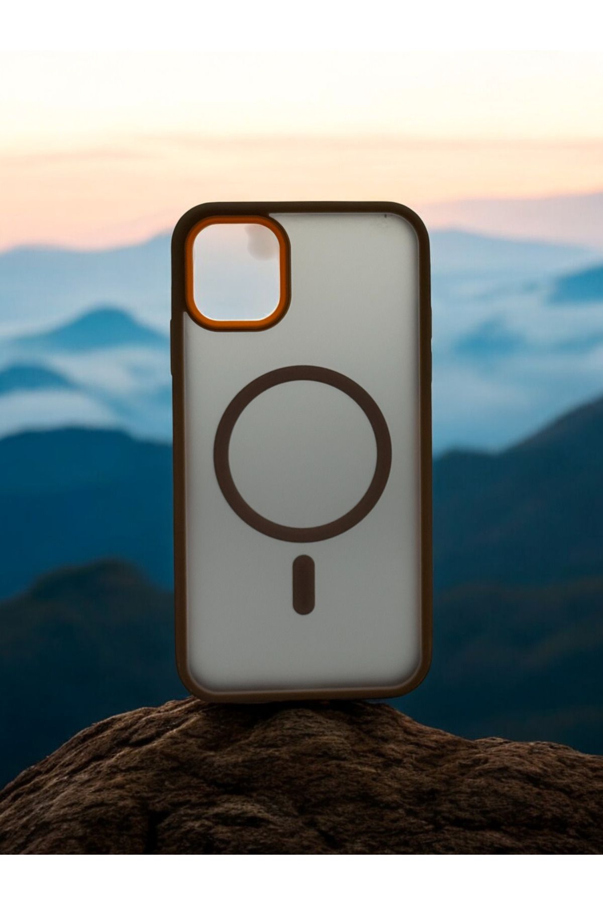 DUBİGOLD İPHONE 11 UYUMLU MAGSAFE ÖZELLİKLİ SAYDAM MAT TIRTIK DİZAYNLI KILIF