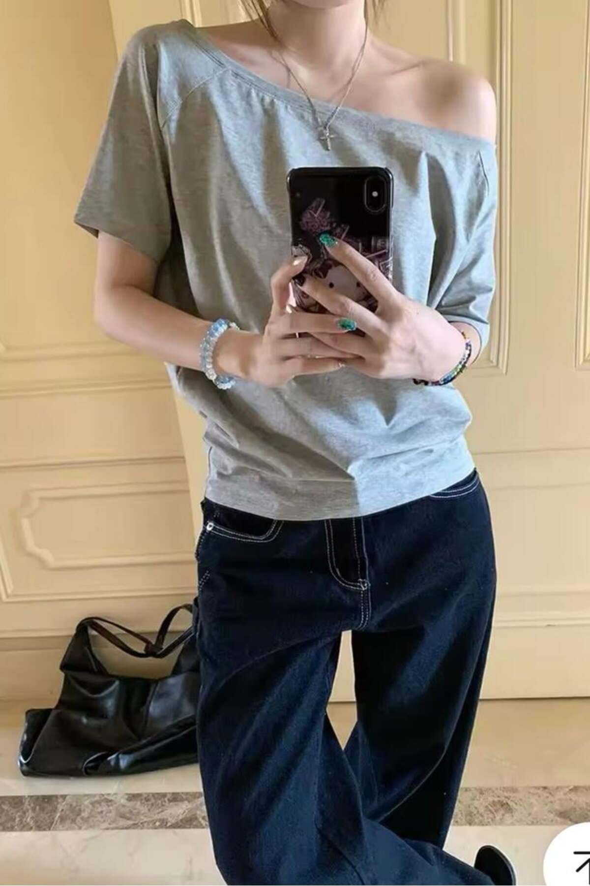 Karakedi Basic Düşük Omuz Geniş Yaka Detay Kısa Kollu Kadın Tshirt