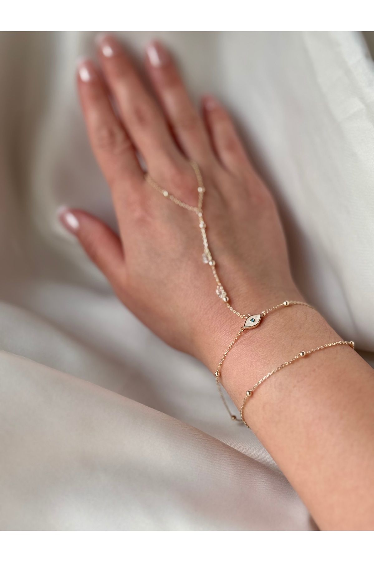 FASHİON JEWELRY Gold Taş Detaylı Göz Nazar Boncuklu El zinciri Şahmeran