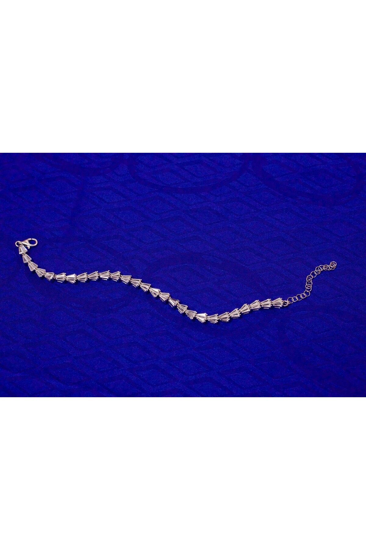 Rosalée 925 Ayar Piramit/Midye Gümüş Bileklik