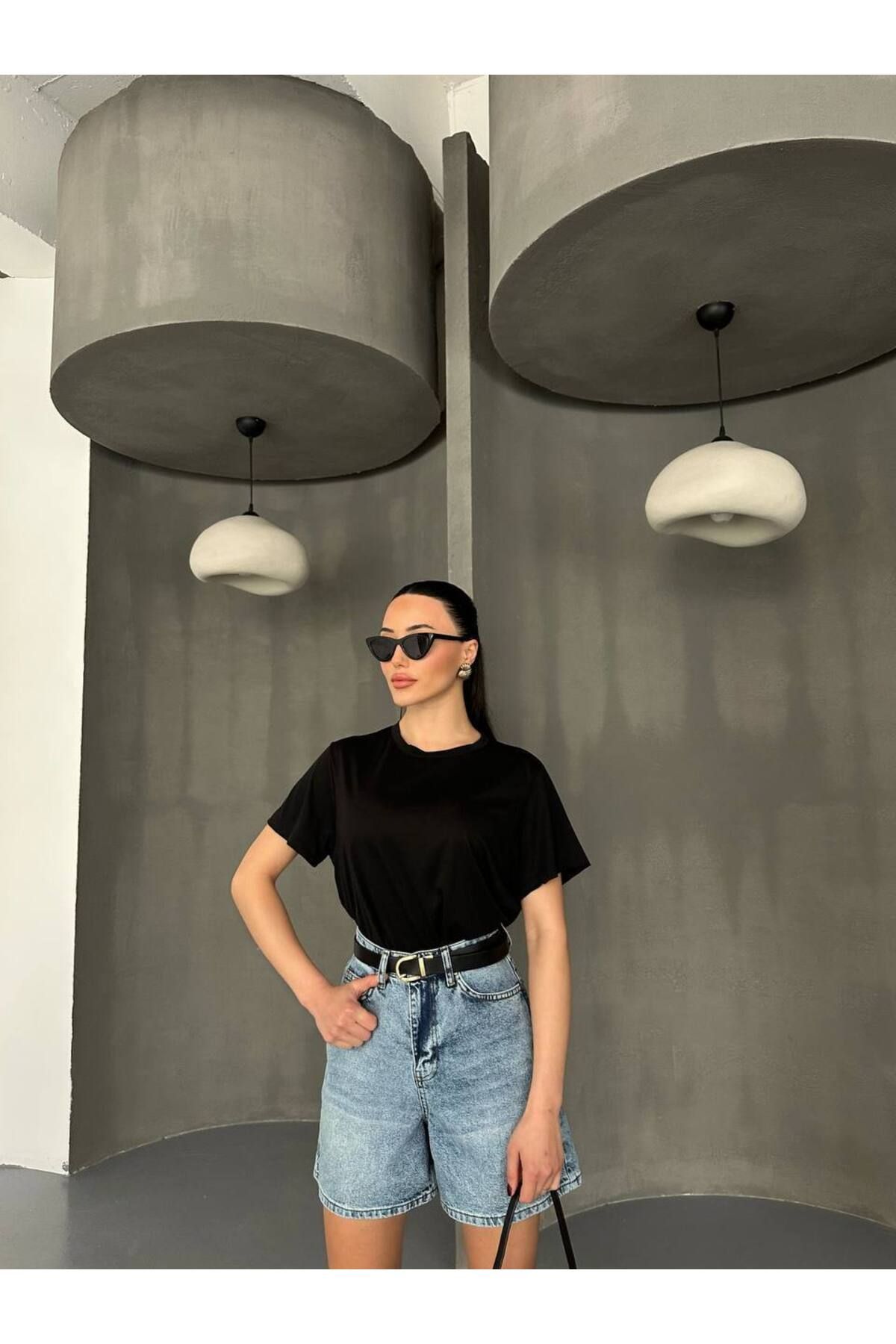 B1butik ŞEHİR BOY MAVİ KOT ŞORT