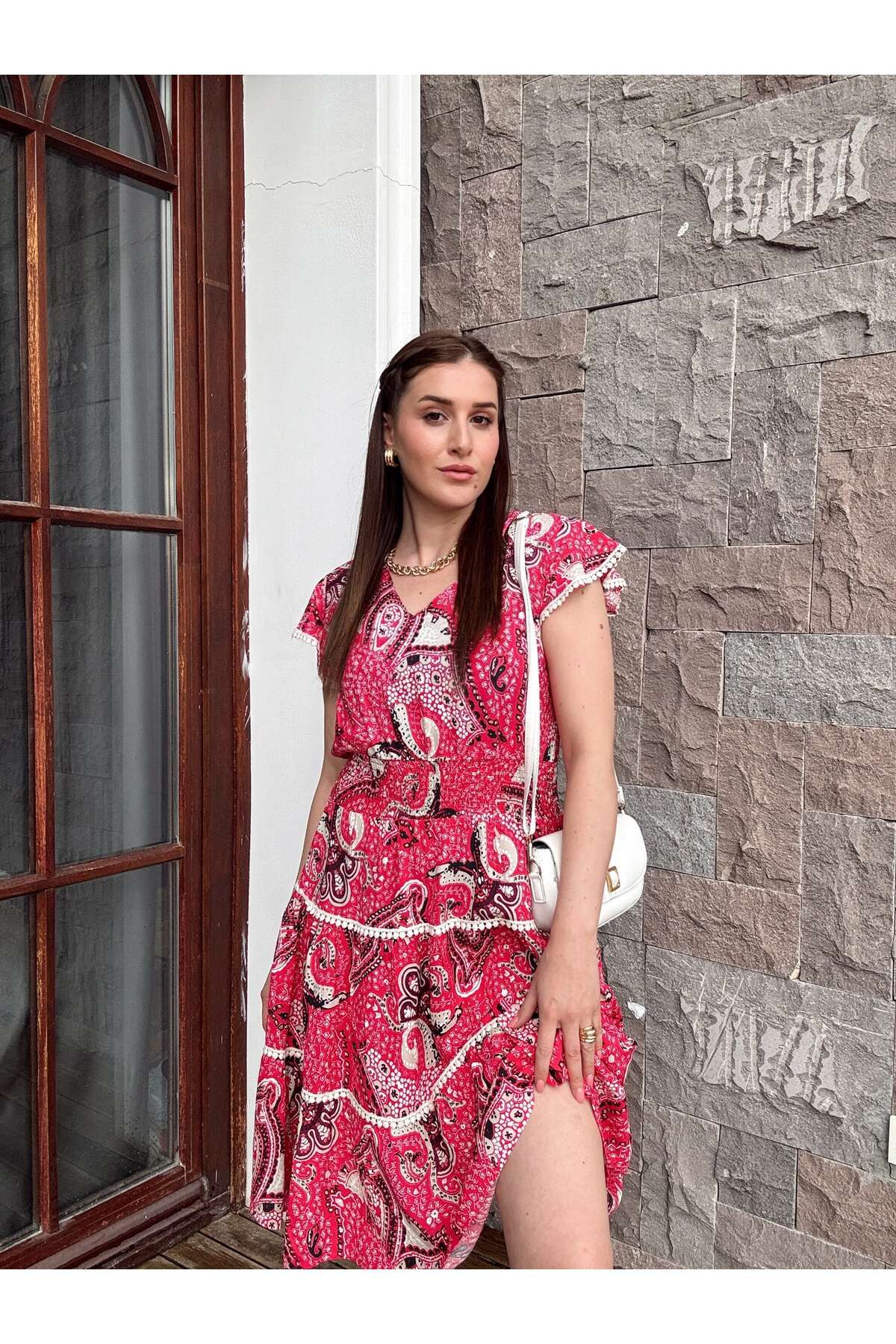 TubaEKEN V yaka kol işleme detaylı elbise PEMBE
