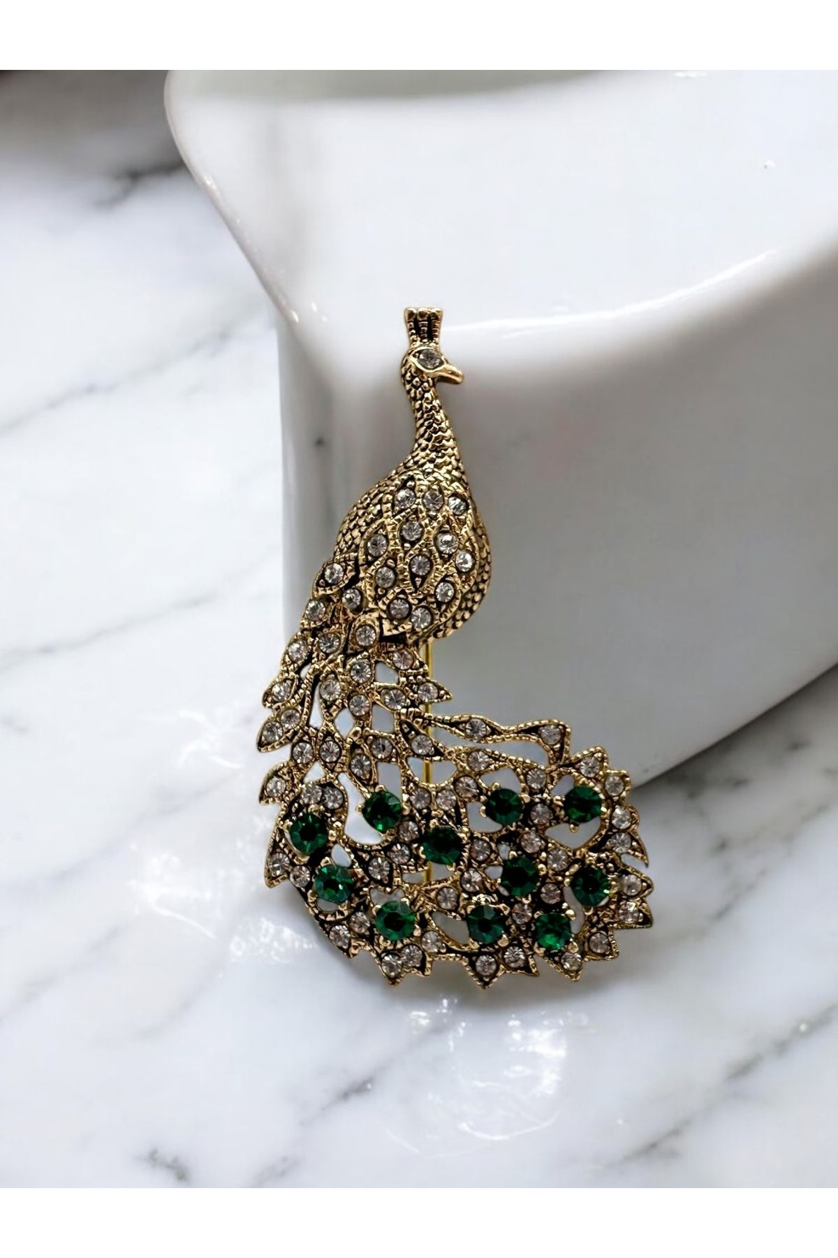 FUYA JEWELLERY Tavus Kuşu Broş