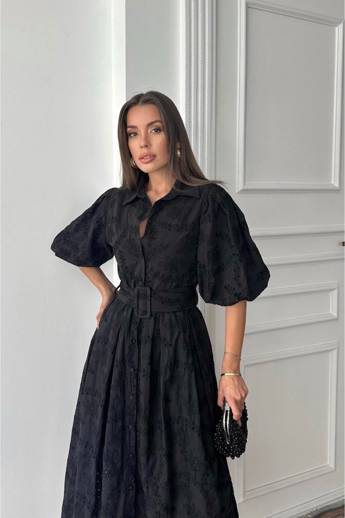 Butik Aura Mou Siyah Fisto Pileli Kemerli Midi Elbise