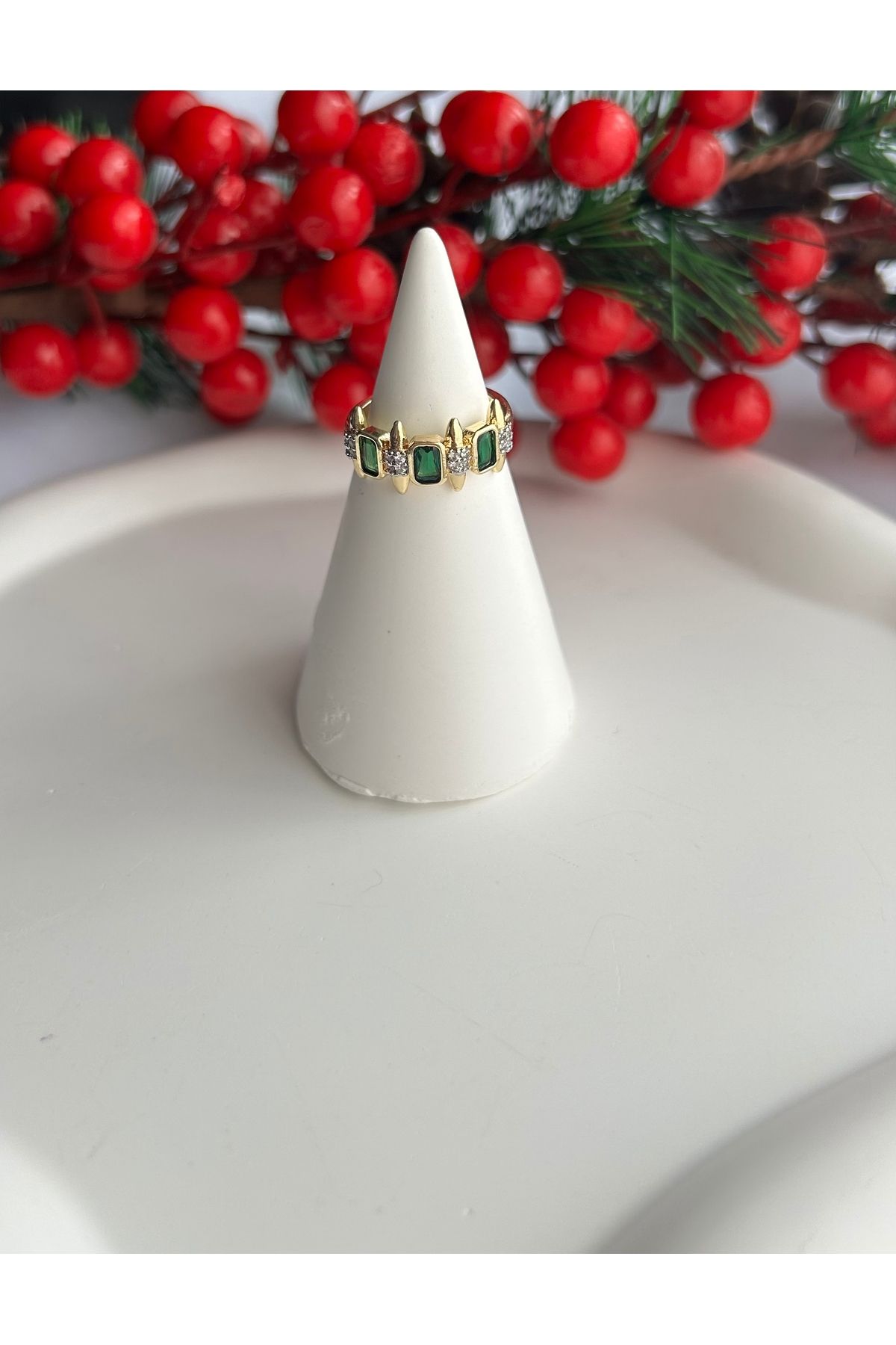 Mimosa Çelik Sıralı Yeşil Taşlı Ayarlanabilir Yüzük (3. resim kombin amaçlı)