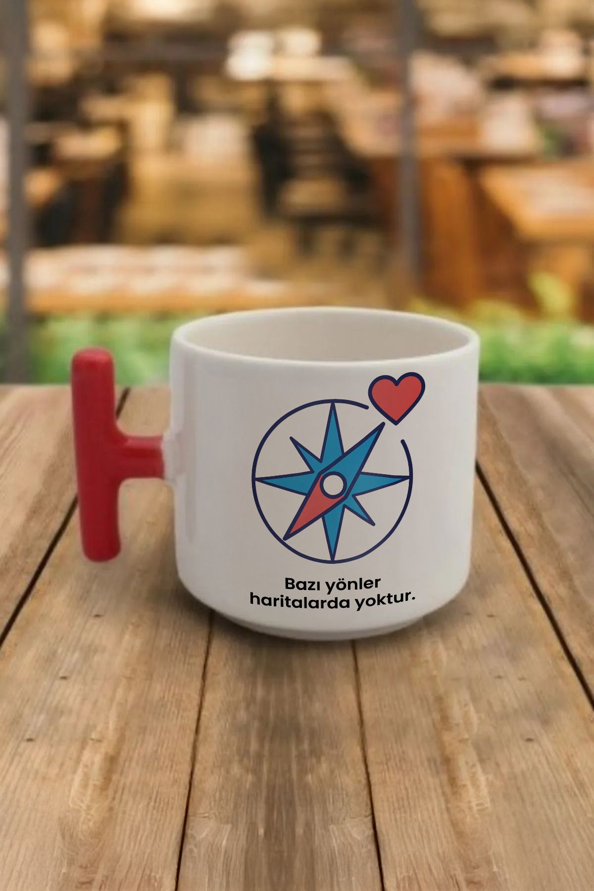 DozNest "Bazı yönler haritalarda yoktur." Yazılı Kırmızı Kulplu Kupa Bardak - DZB42