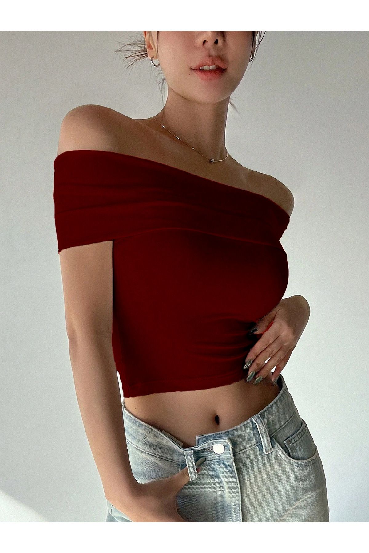 peelter Kadın Trend Kolsuz Madonna Yaka Crop Top Bluz