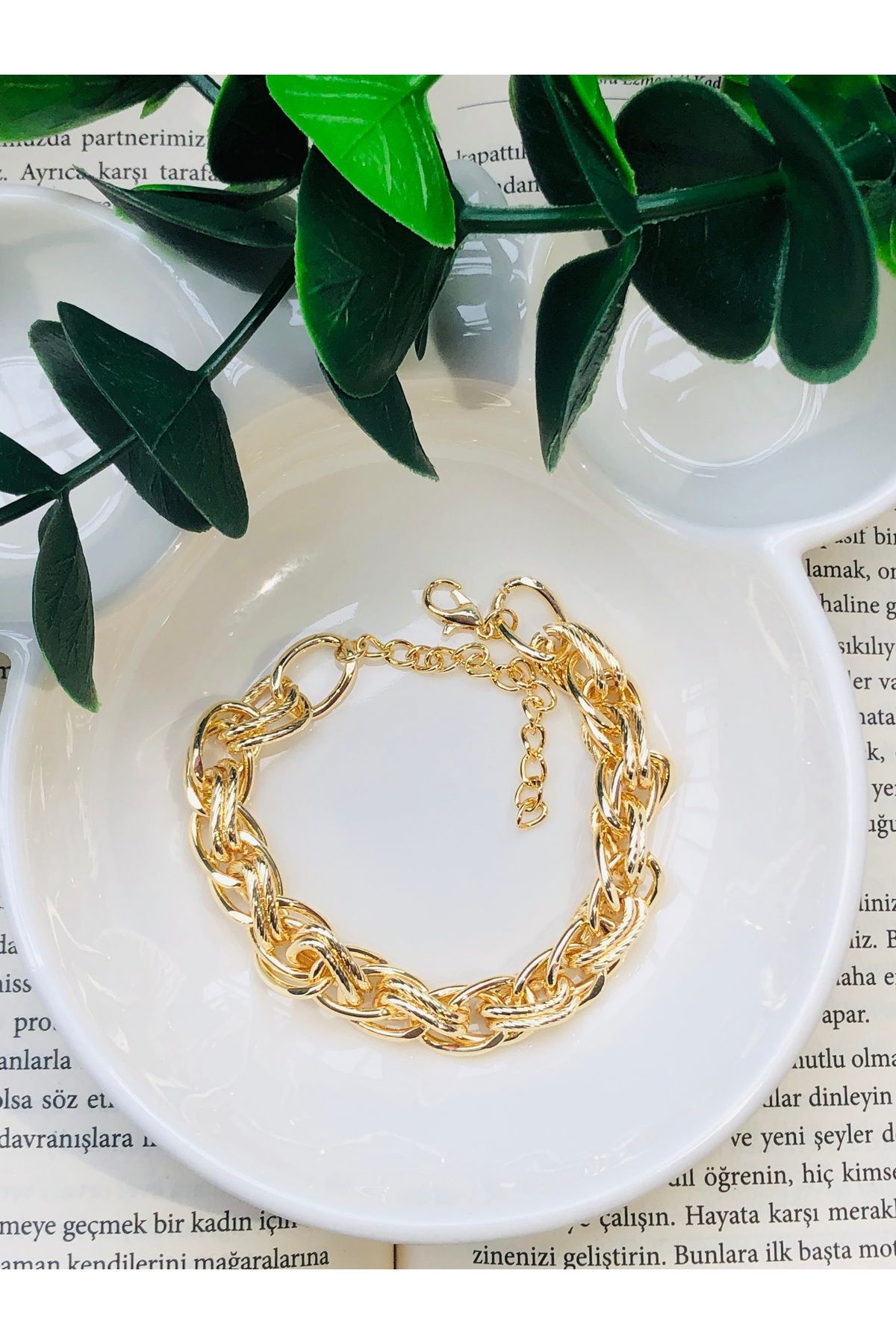 Butik Gold renkli işçilikli kuyumcu bileklik