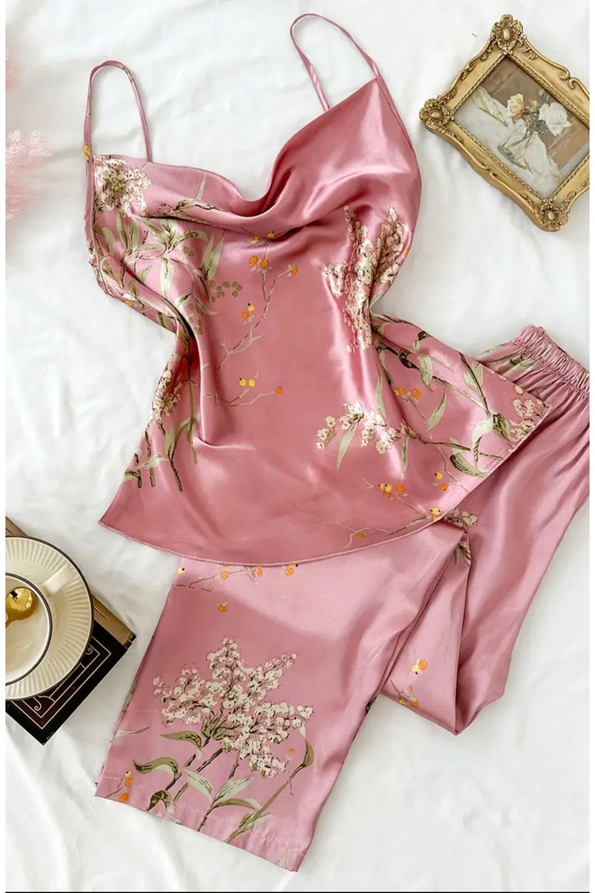 ARONA Saten Çiçekli Askılı Üst ve Uzun Pijama Alt Takımı