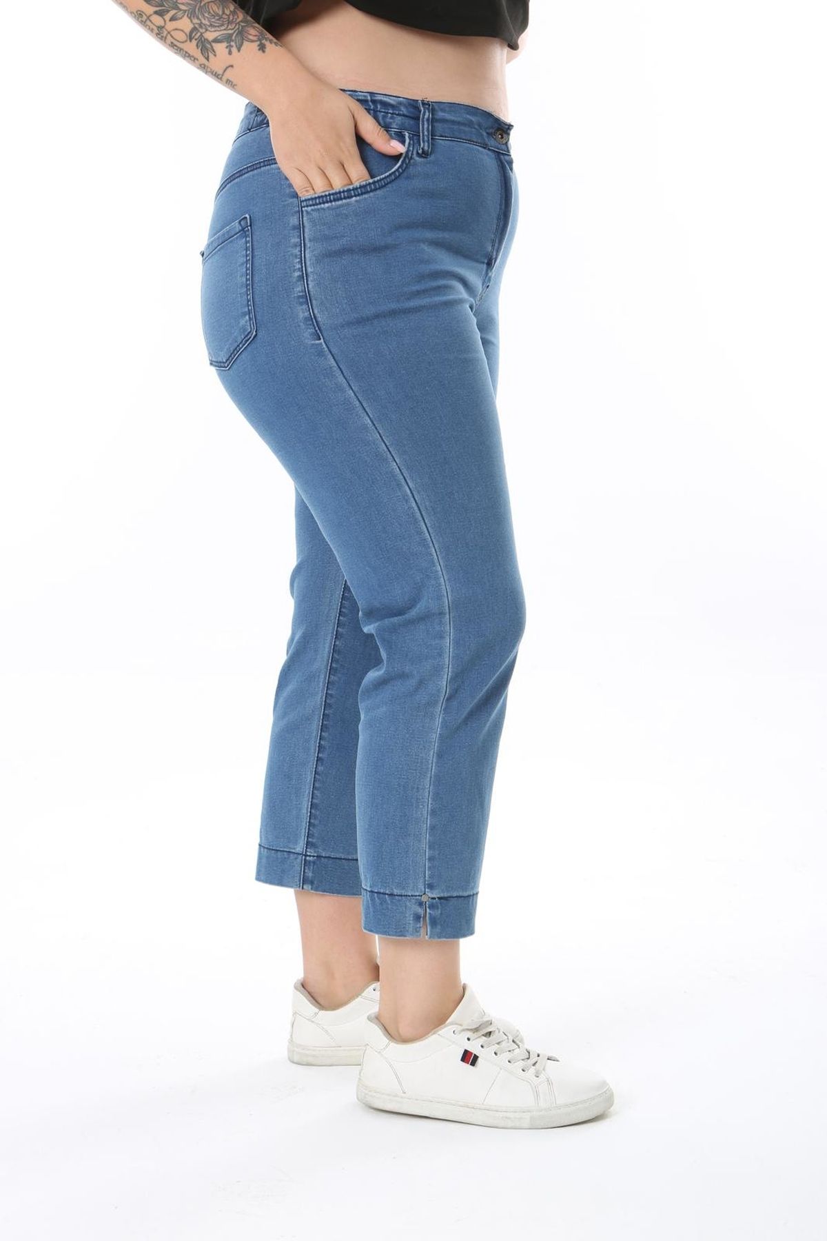 xlargebutik BÜYÜK BEDEN GİYİM BELİ YANLARDAN LASTİKLİ YÜKSEK BEL LİKRALI KOT PANTOLON AÇIK MAVİ