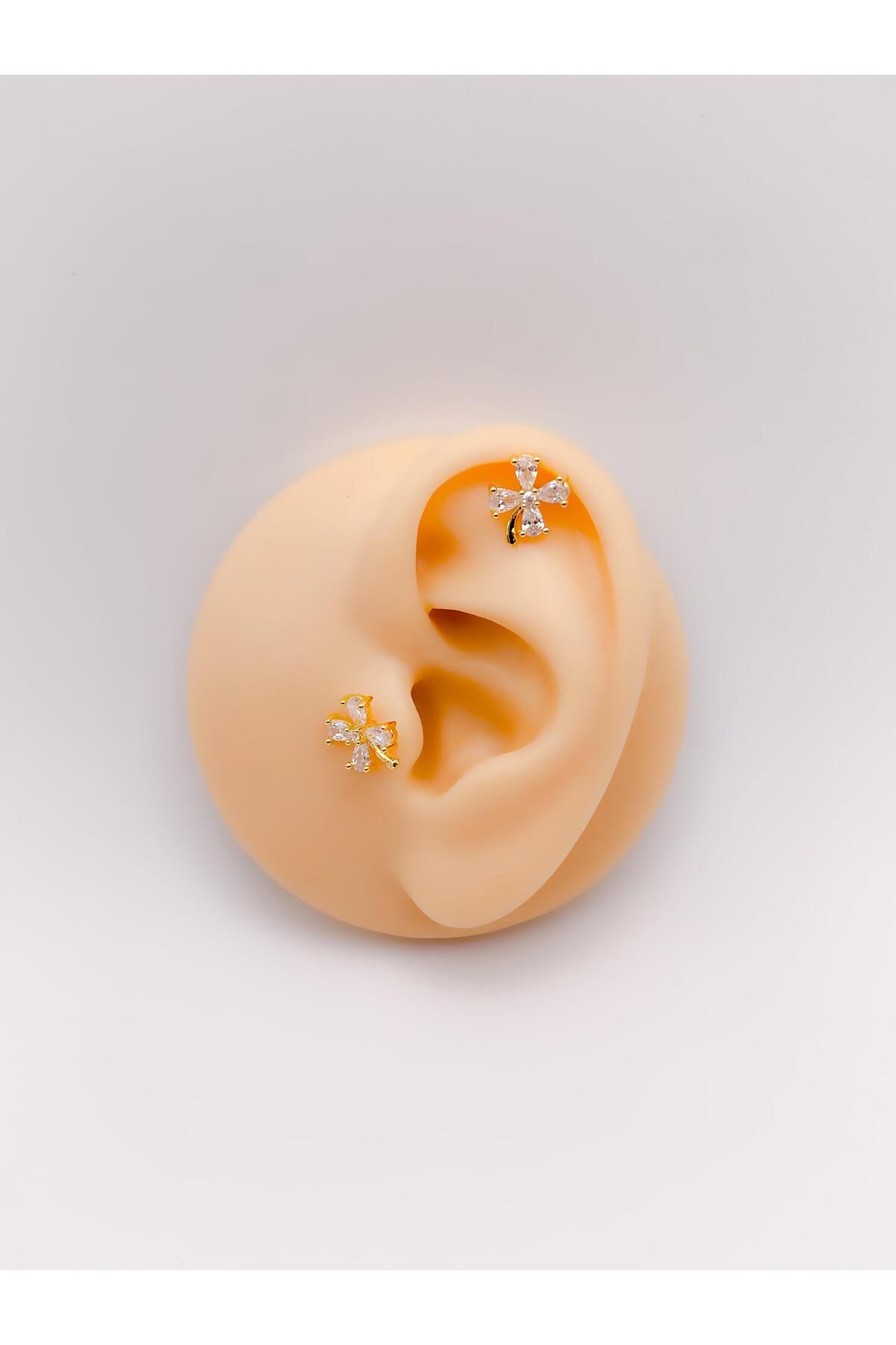 Trinos Cerrrahi Çelik Piercing ( Pirsing ) Badem Taşlı Çiçek Tragus Helix Piercing (1adet)