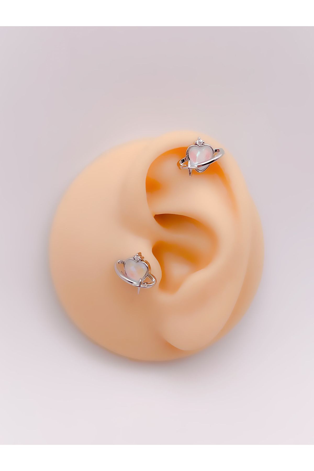 Trinos Cerrrahi Çelik Piercing ( Pirsing ) Kalpli Gezegen Tragus Helix Piercing (1adet)