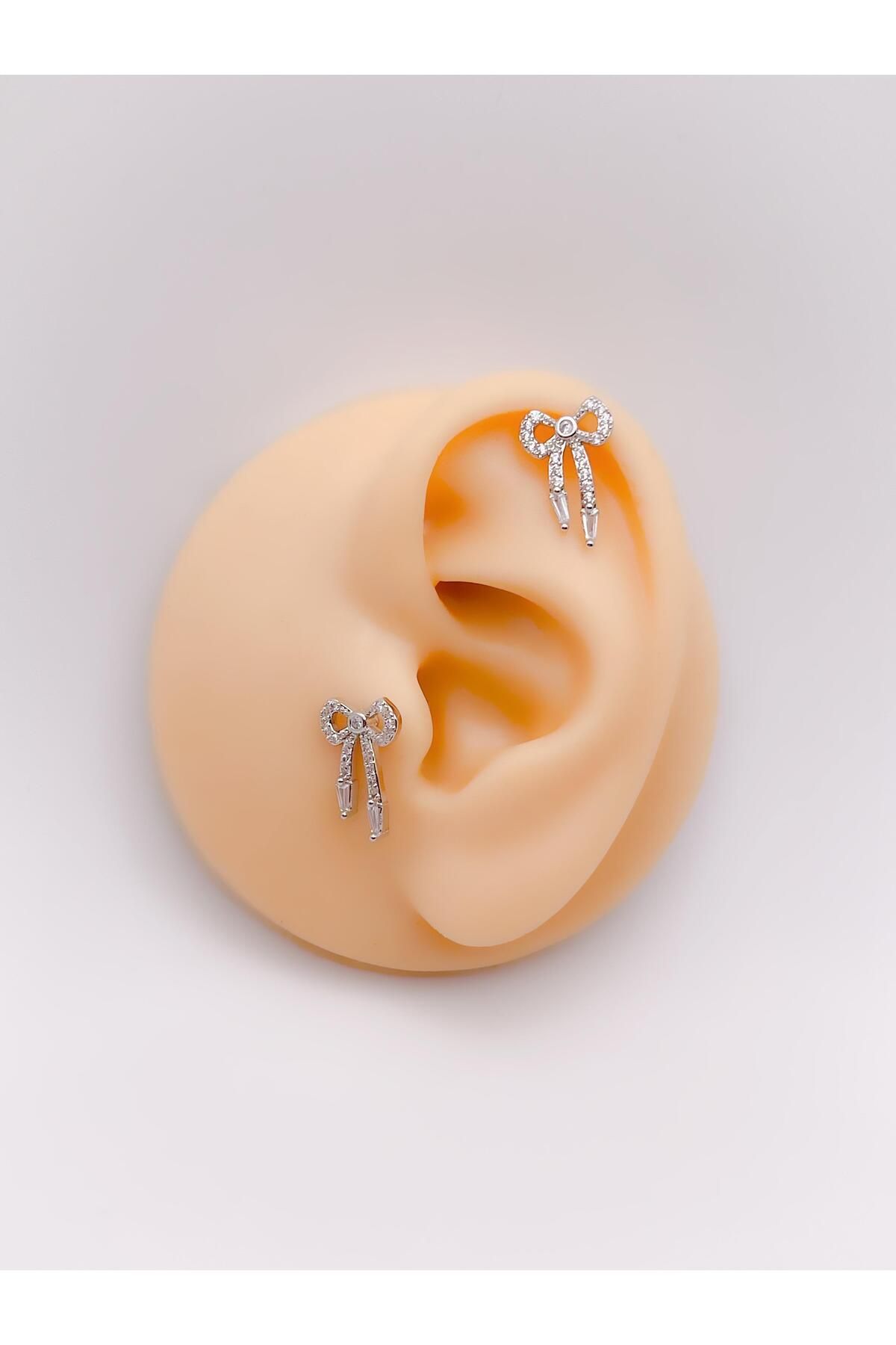 Trinos Cerrrahi Çelik Piercing ( Pirsing ) Zirkon Taşlı Uzun Fiyonk Tragus Helix Piercing (1adet)