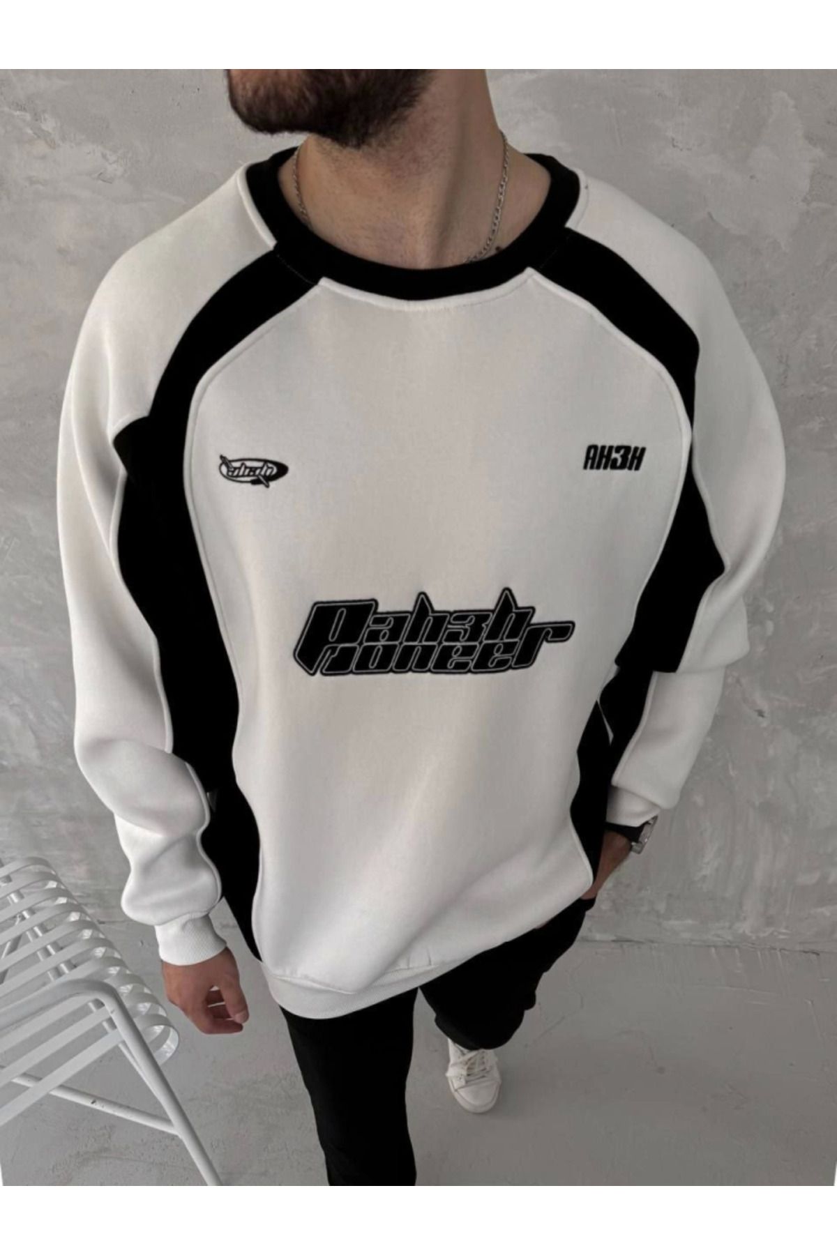 ARUZ MODA Kışlık Nakış İşlemeli Bisiklet Yaka Parçalı SweatShirt - Beyaz