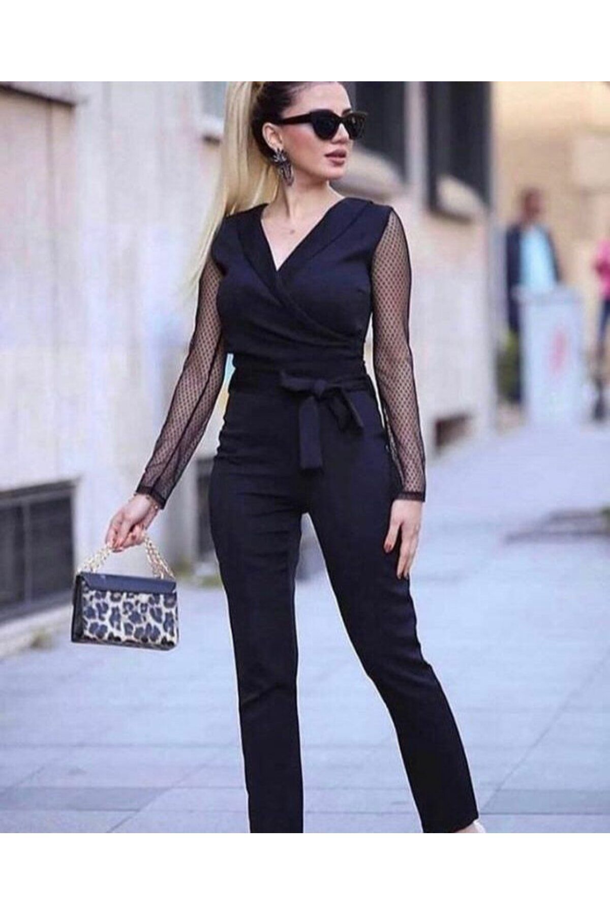 ARUZ MODA Krep Kumaş Kol Tül Puan Detaylı Kuşaklı Tulum 141 Cm