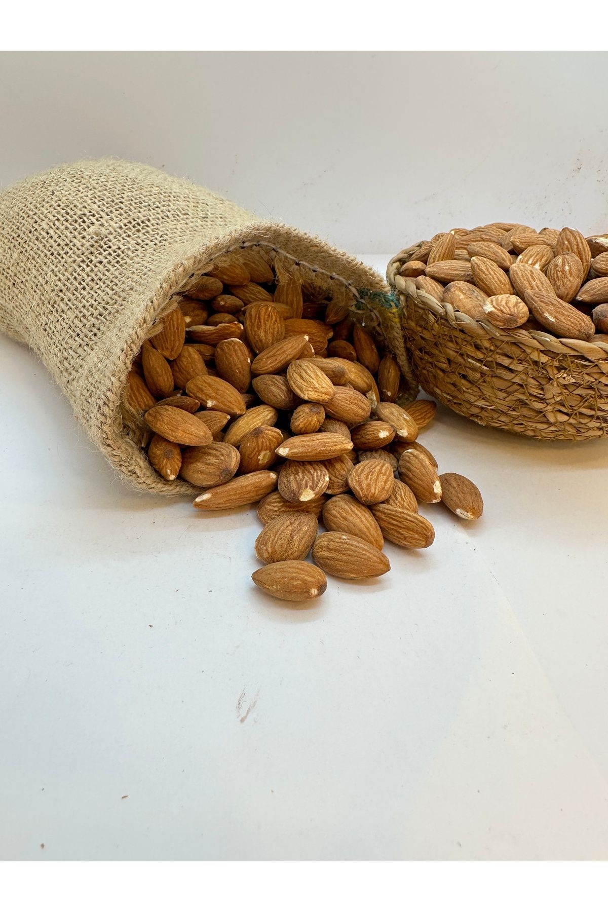 KÖKNAR KAVRULMUŞ TUZSUZ BADEM 1 KG