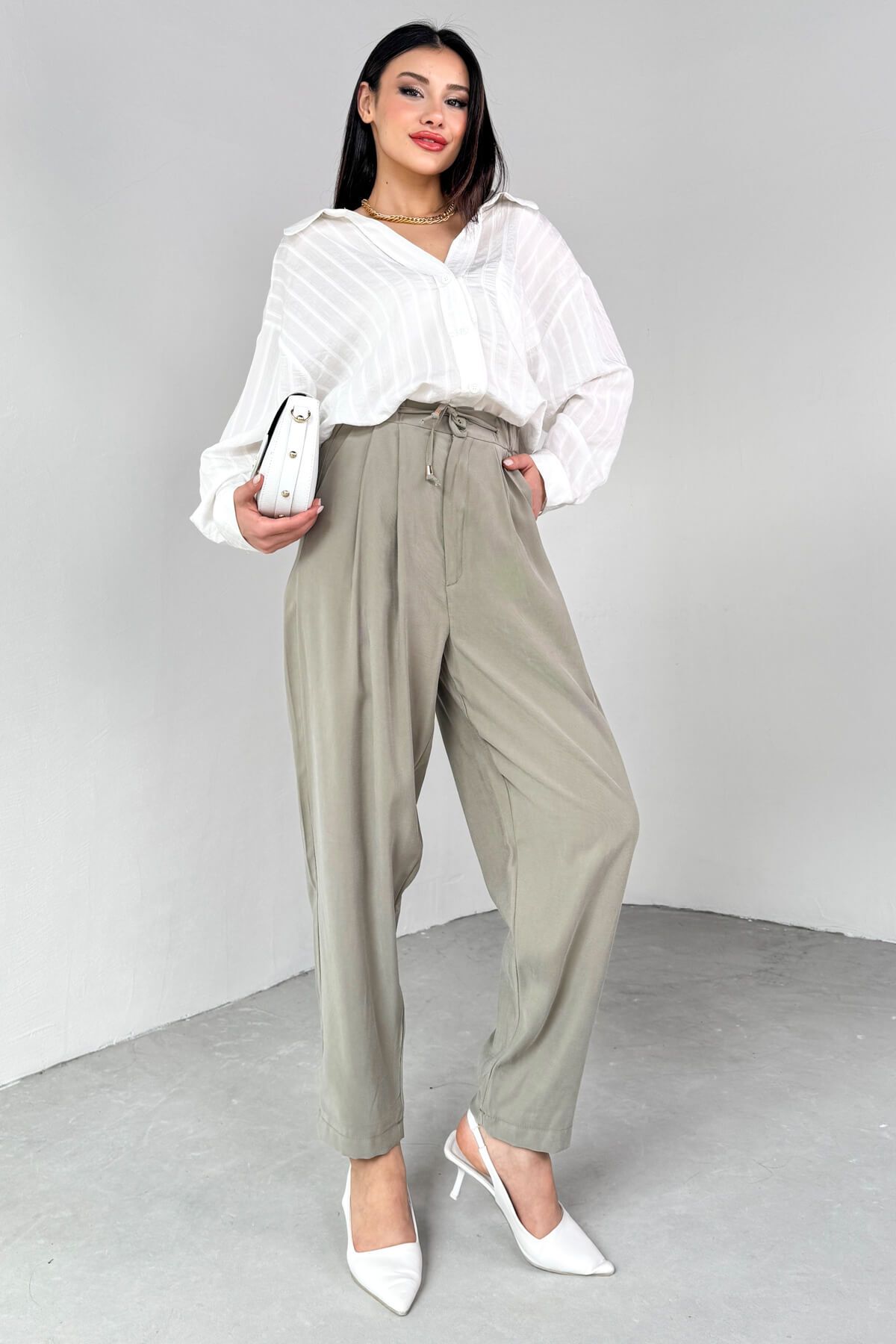 Cappmoda PNT-07416 Haki Bel Bağlamalı Pensli Havuç Pantolon