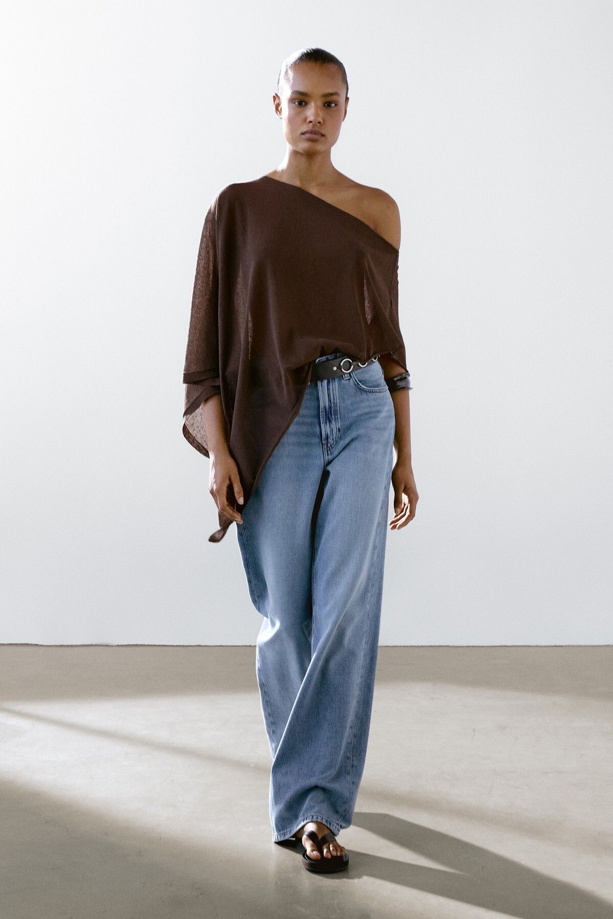 Massimo Dutti Asimetrik keten karışımlı pelerin