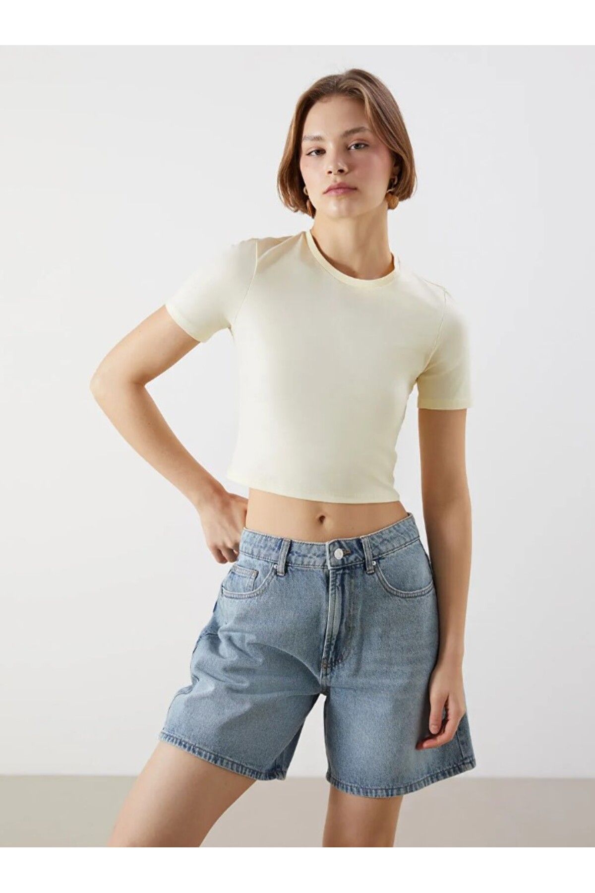 LC Waikiki XSIDE Penye Sari Kadın Crop Bisiklet Yaka Kadın Crop