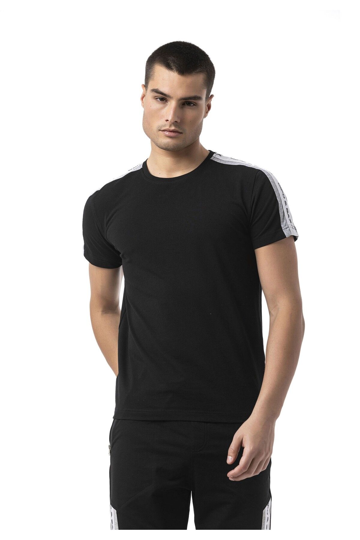 Cipo & Baxx CT815 – Signature Power Stripes Men T-Shirt