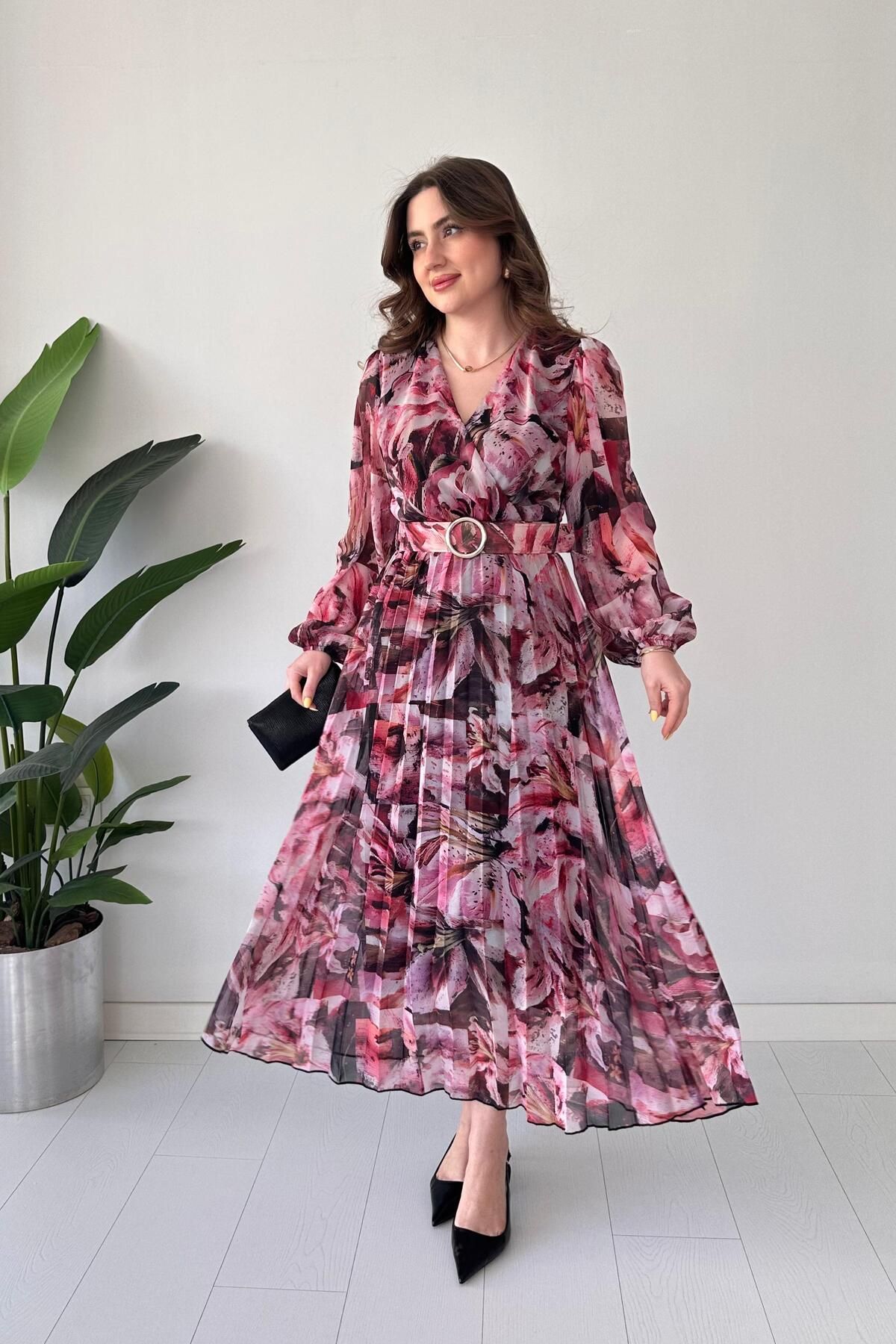 MaziButik Piliseli Floral Şifon Elbise Renkli