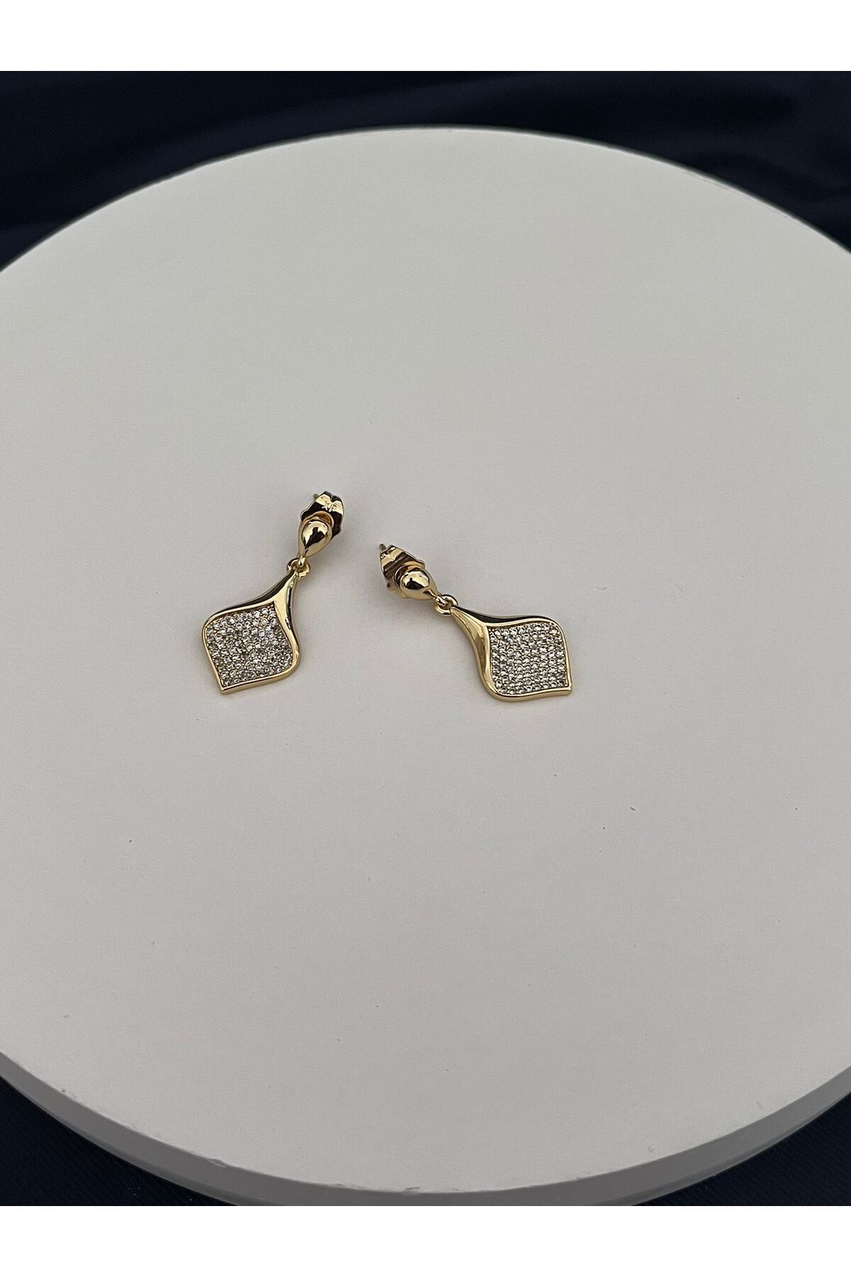 XUPİNGS VIP 14K Taşlı Yaprak Küpe