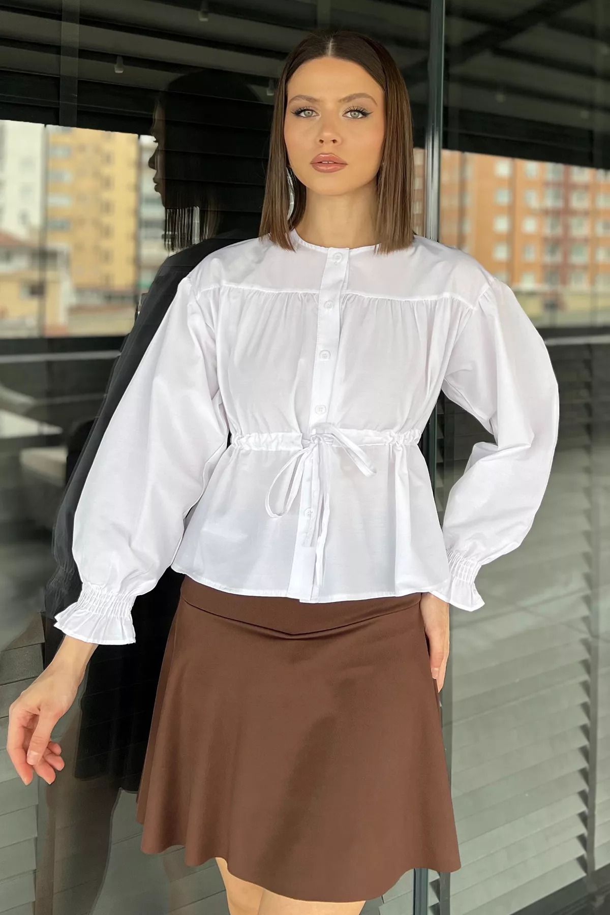 GÜLSELİ Beyaz Bel Bağlamalı Kol Lastikli Kadın Bisiklet Yaka Gömlek