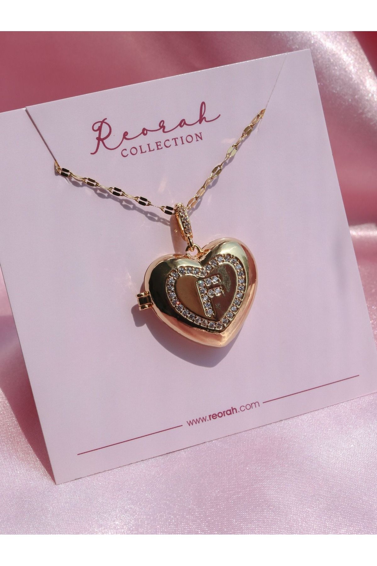 Reorah Collection Kalpli Harf Locket Çelik Kolye-F Harfi