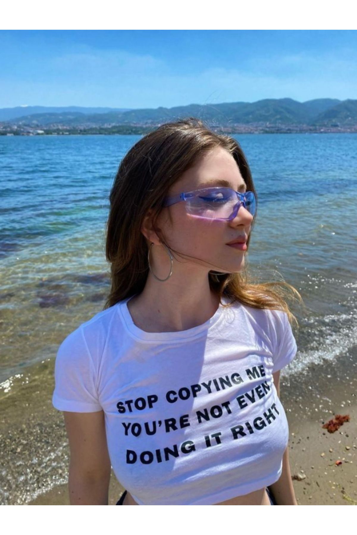DEEFWEAR DREICH STOP COPYİNG ME BASKILI BEYAZ CROP