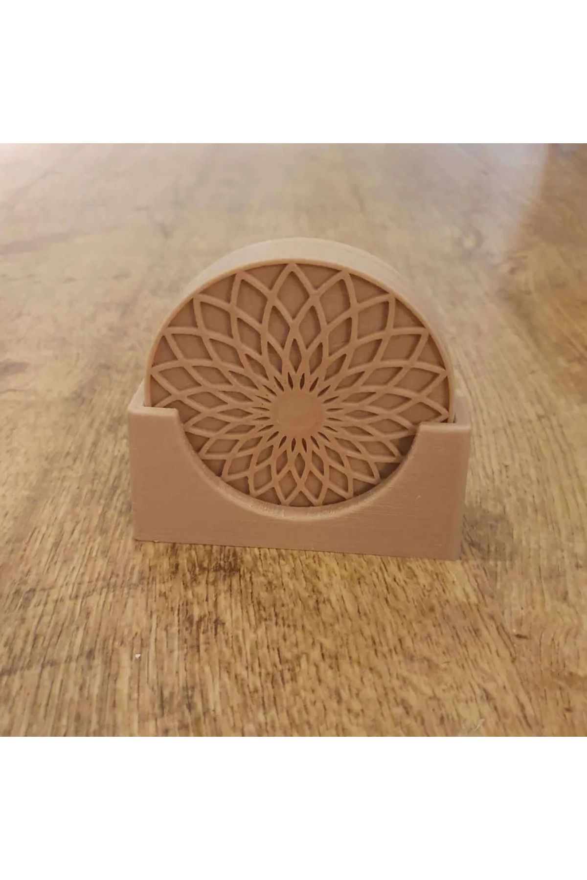 GearStudio Geometrik Desenli Bardak Altlığı Seti – Standlı (4’lü) Mandala