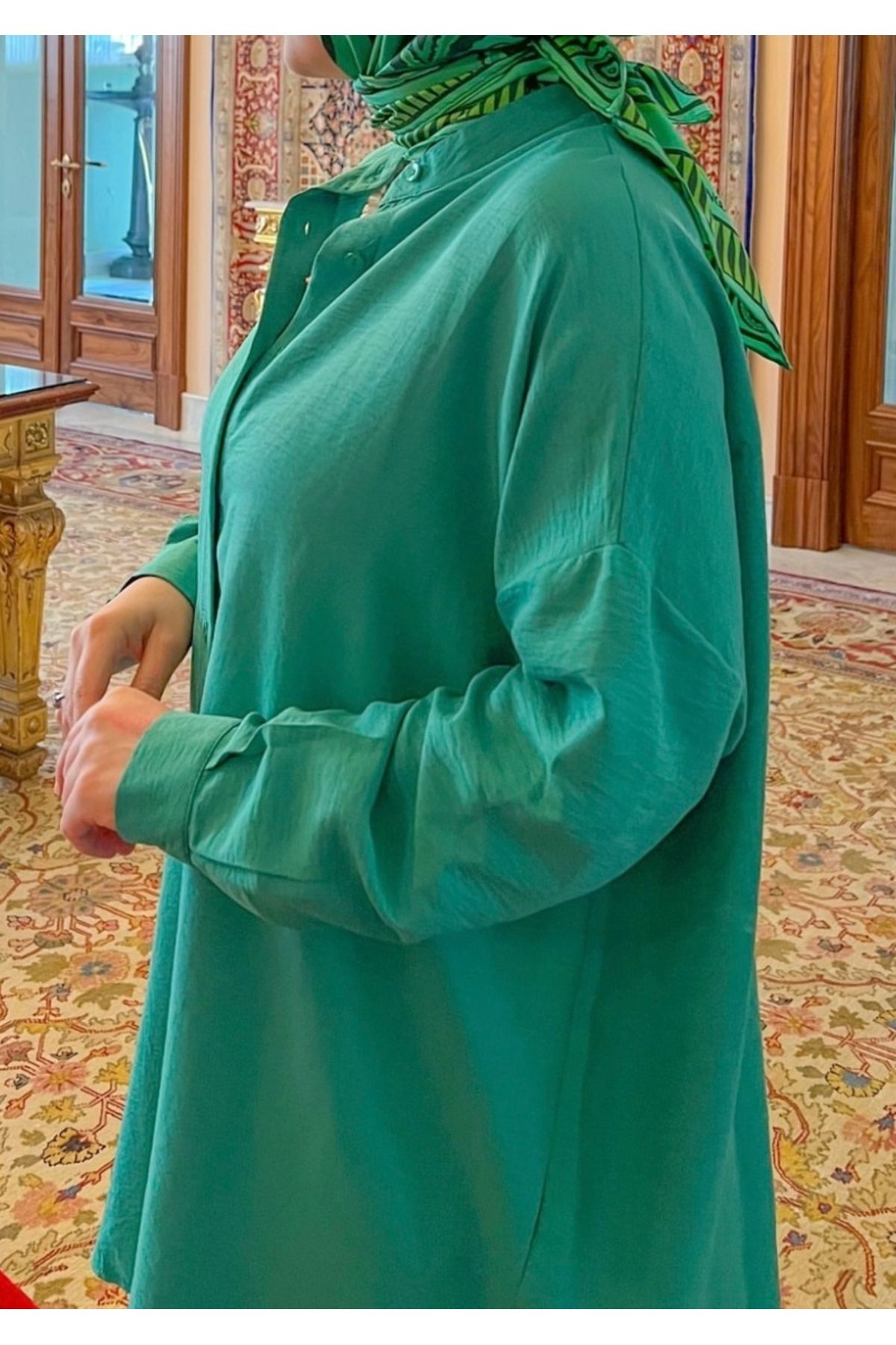 Butik N&G Hakim Yaka Oversize Pamuklu Gömlek