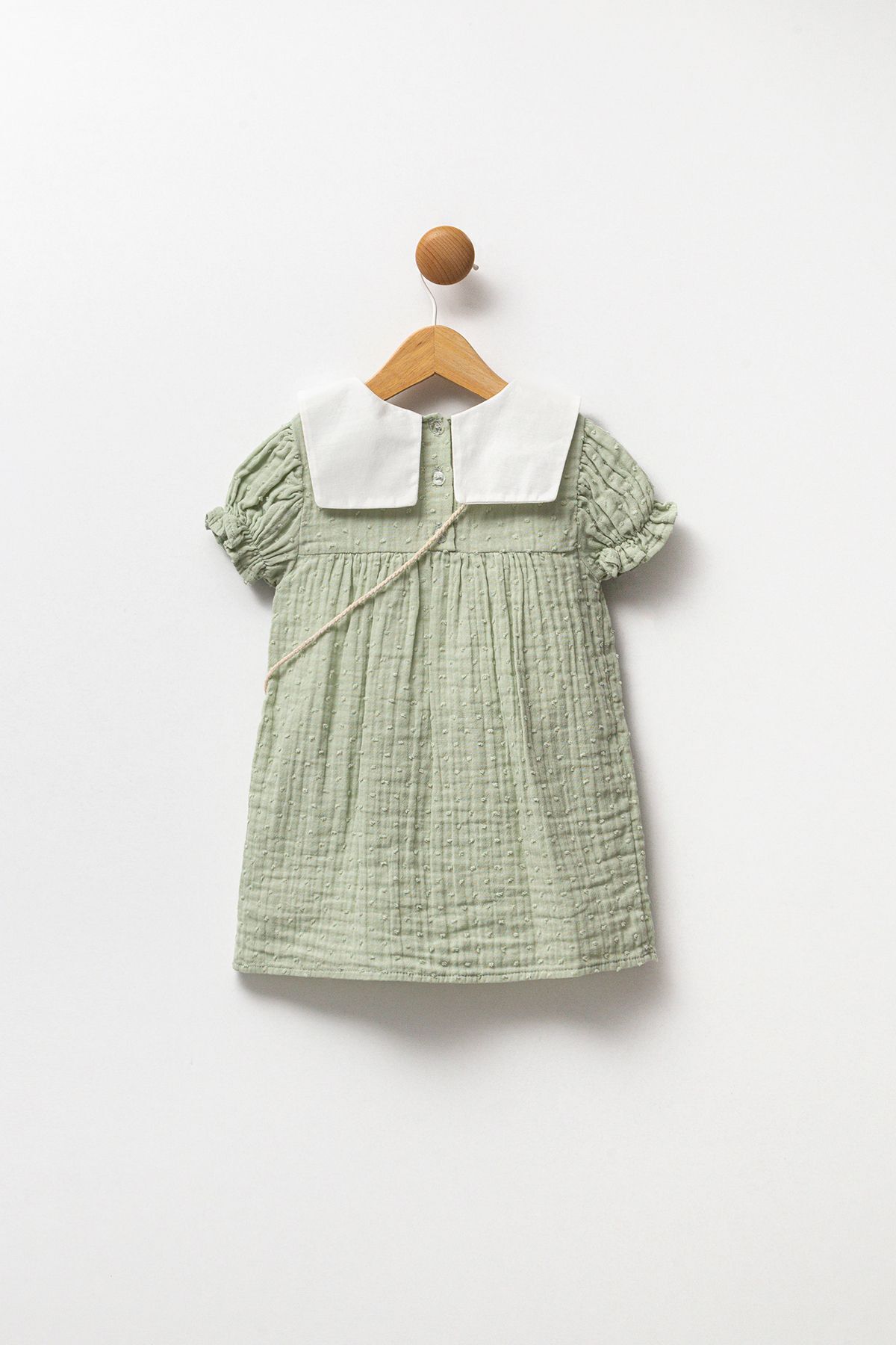 Minipodyum Kız Bebek Nakışlı Bebe Yaka Müslin %100 Pamuk Çantalı Bayramlık Elbise fotoğrafı 2 (önizleme)