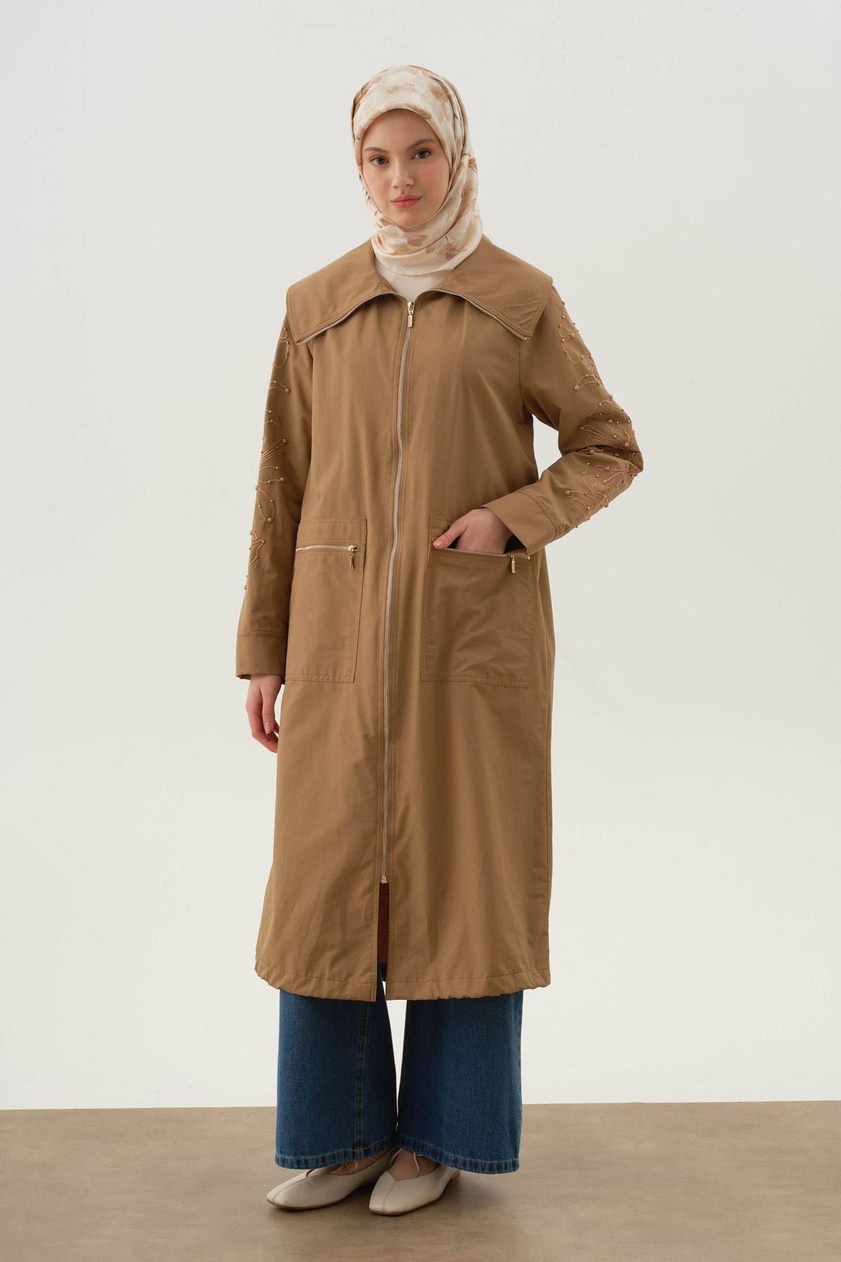 Kolları Nakış Ve İnci Detaylı Trençkot - Camel - 4