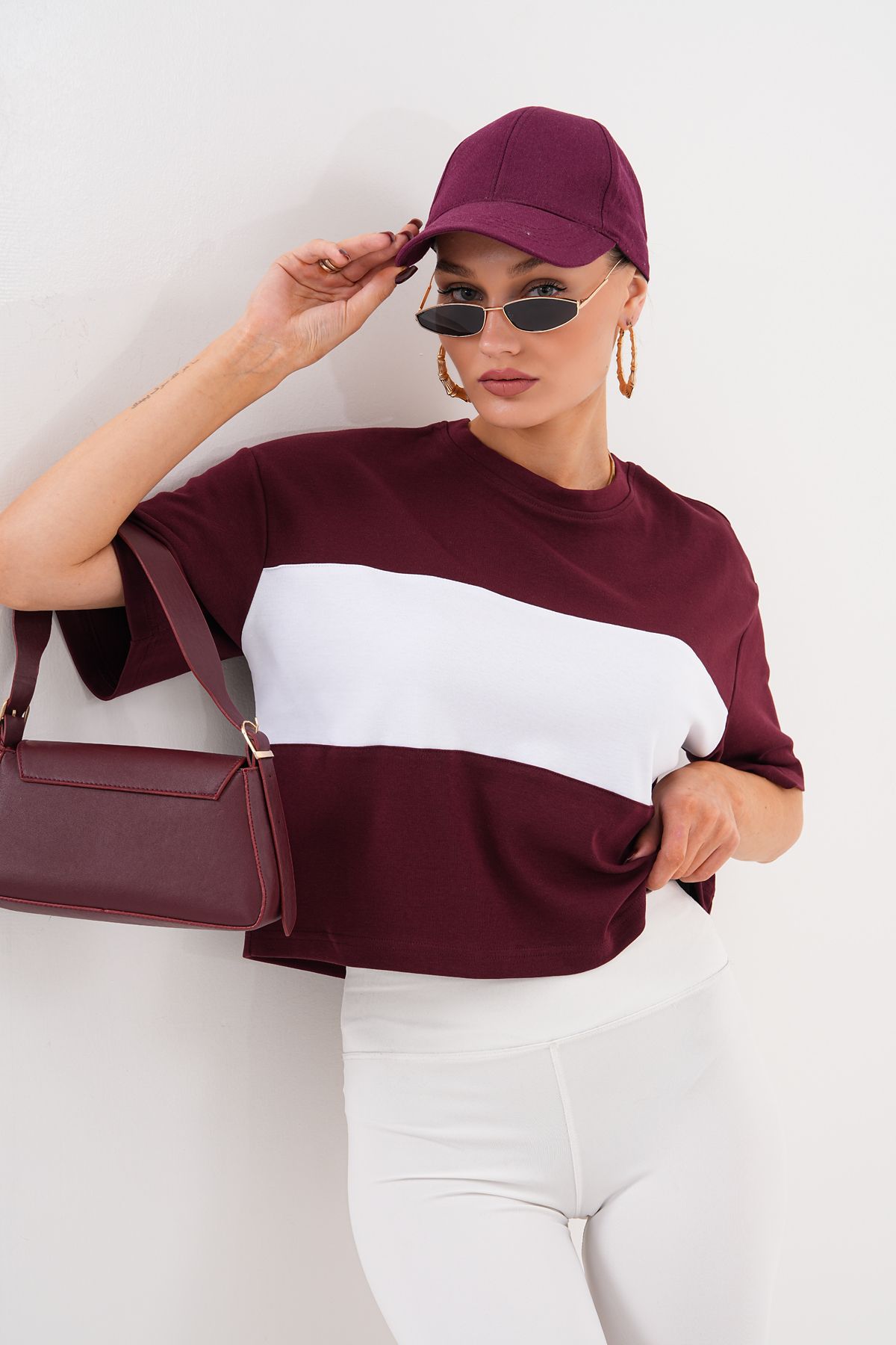 SALTİMORE Bordo - Beyaz Renk Bloklu %100 Pamuk Relaxed/Rahat Kalıp Crop Parçalı Örme T-Shirt