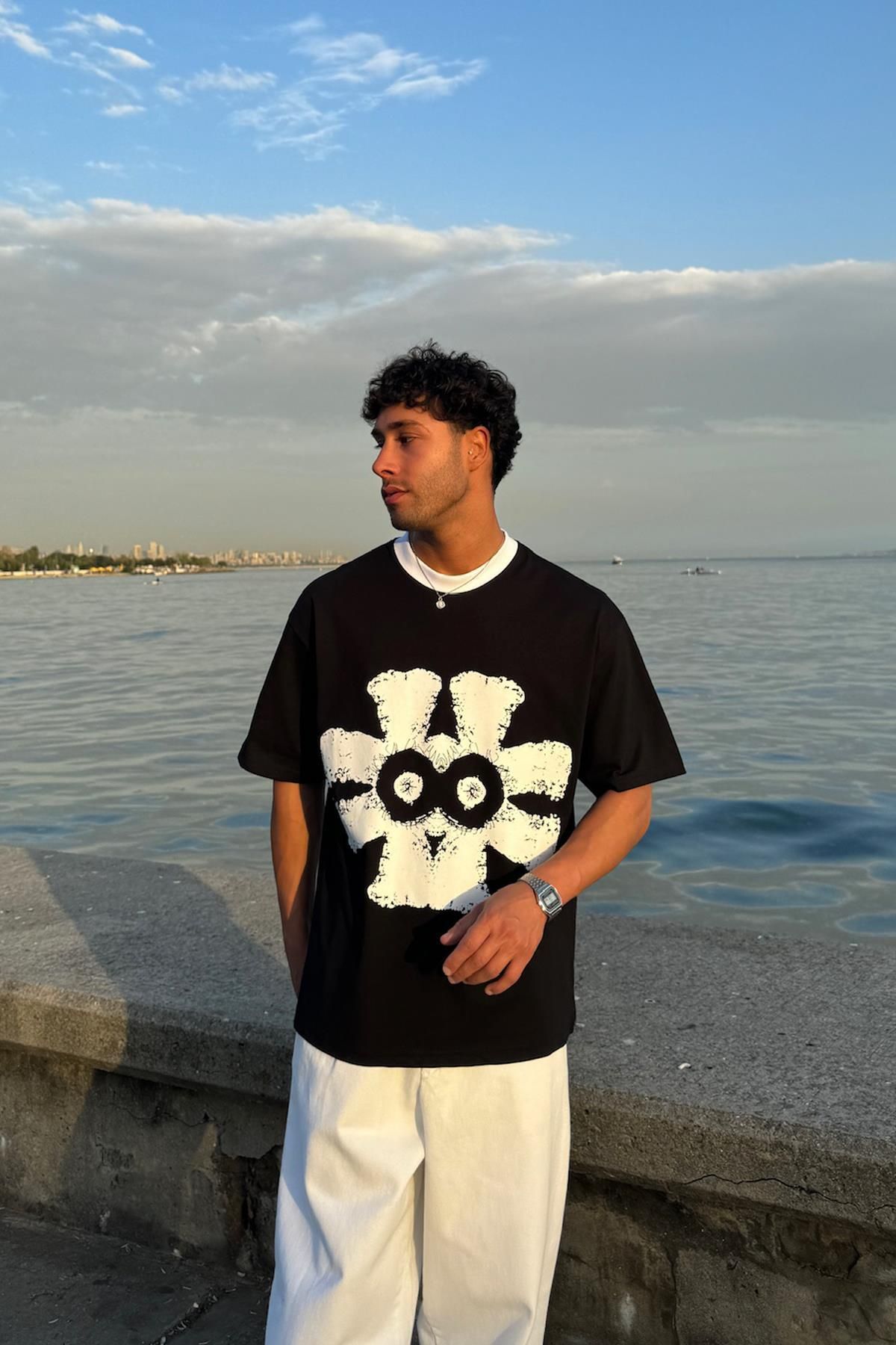 Flaw Wear Amoeba Baskılı Siyah Tişört