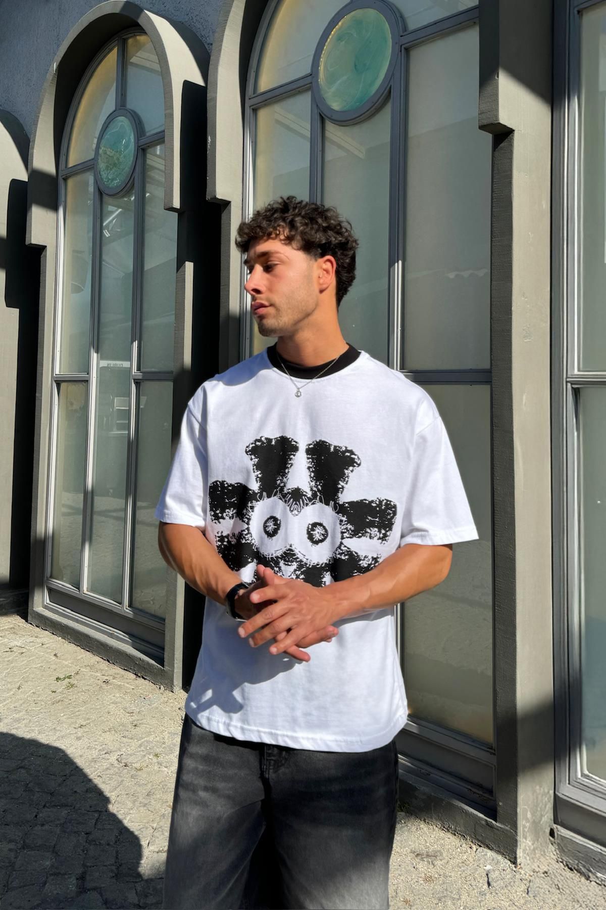 Flaw Wear Amoeba Baskılı Beyaz Tişört
