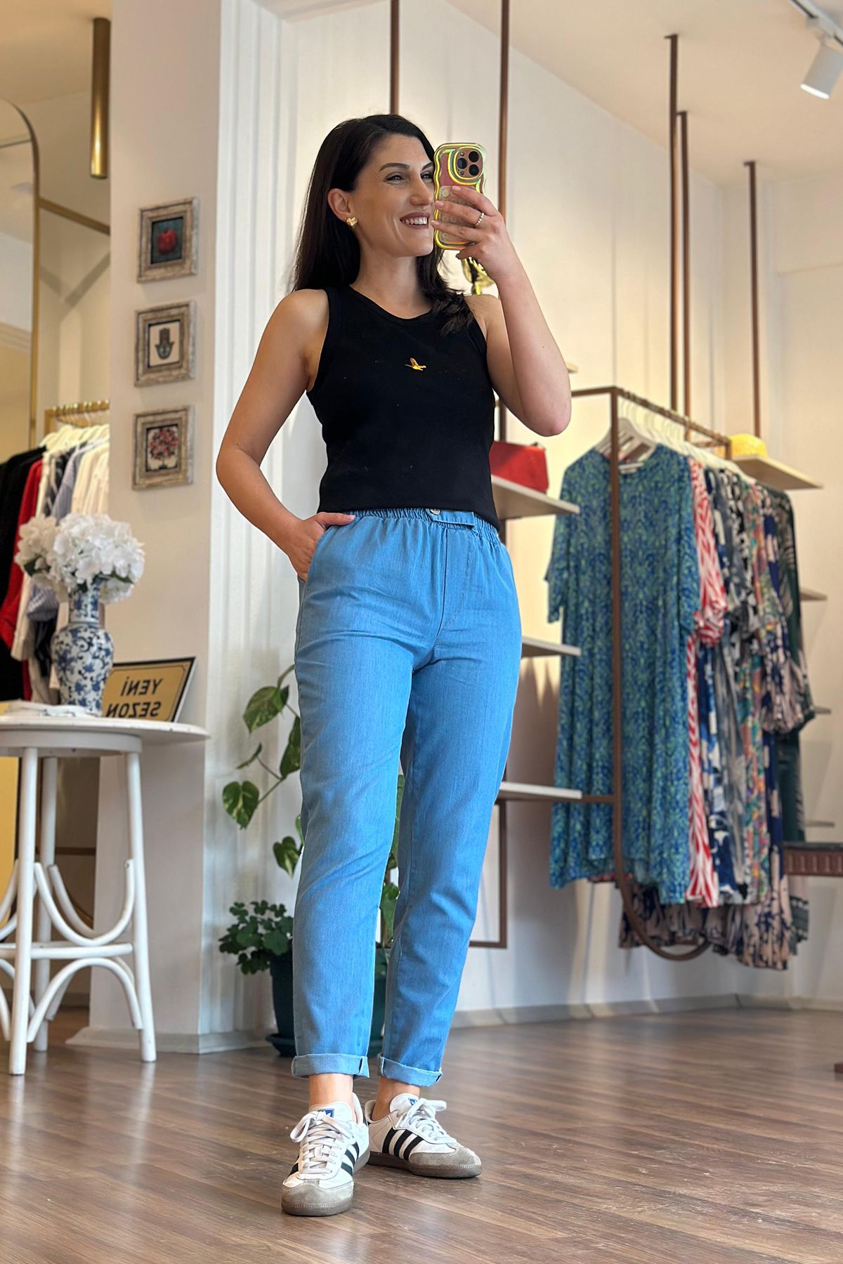 Unique Boutique Mavi İnce Kumaş Beli Lastikli Pantolon