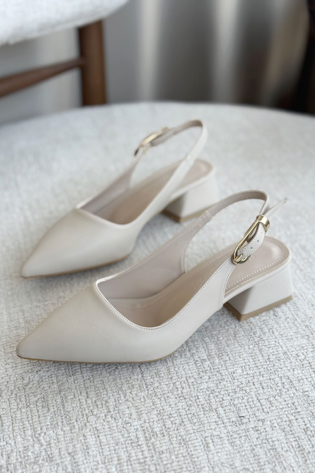 GOFFSHOES  Kadın Mely Tokalı Kısa Topuklu Ayakkabı - Ten Deri - Görsel 2