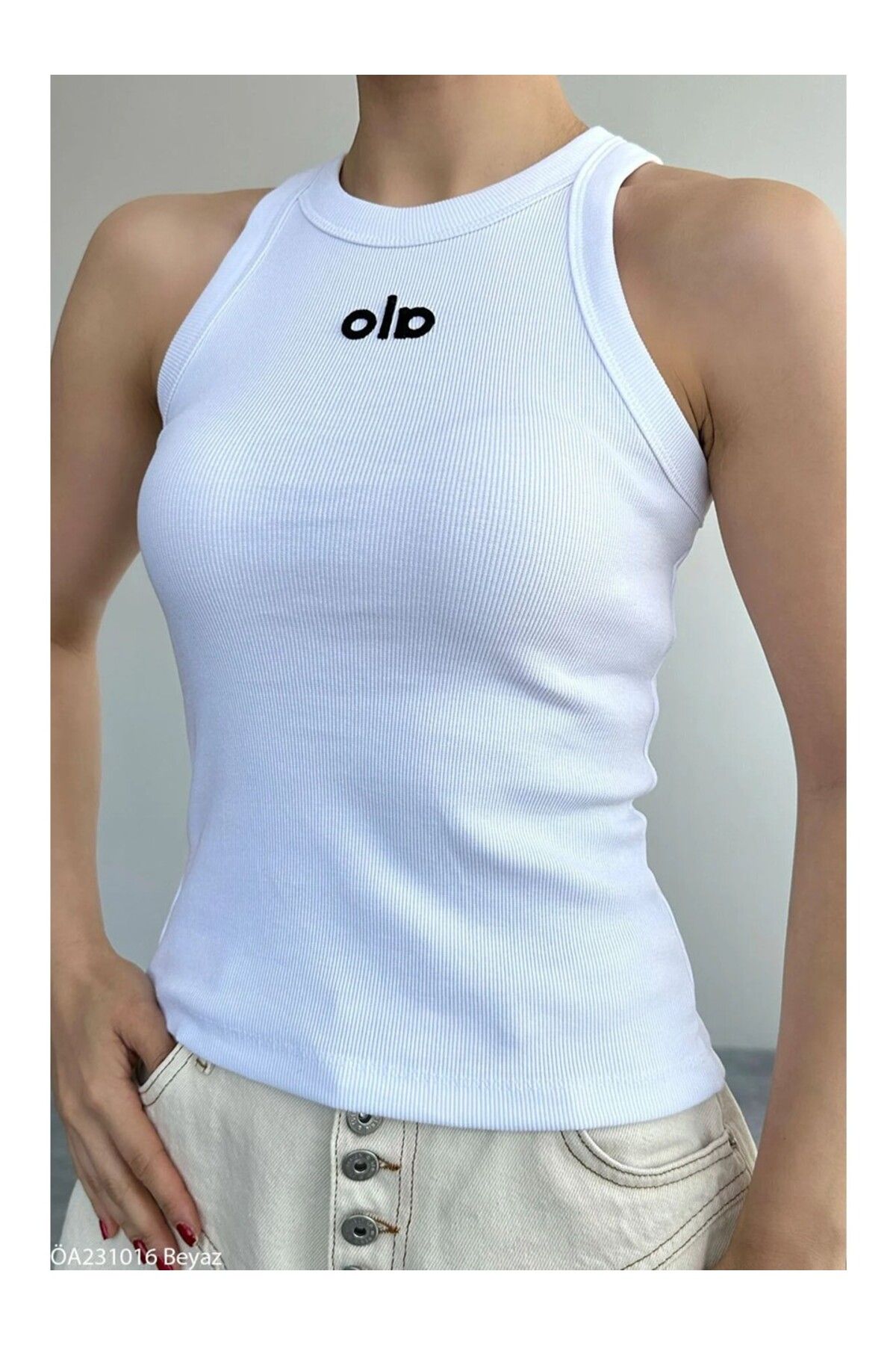 My Blog Beyaz Ola Halter Yaka Atlet