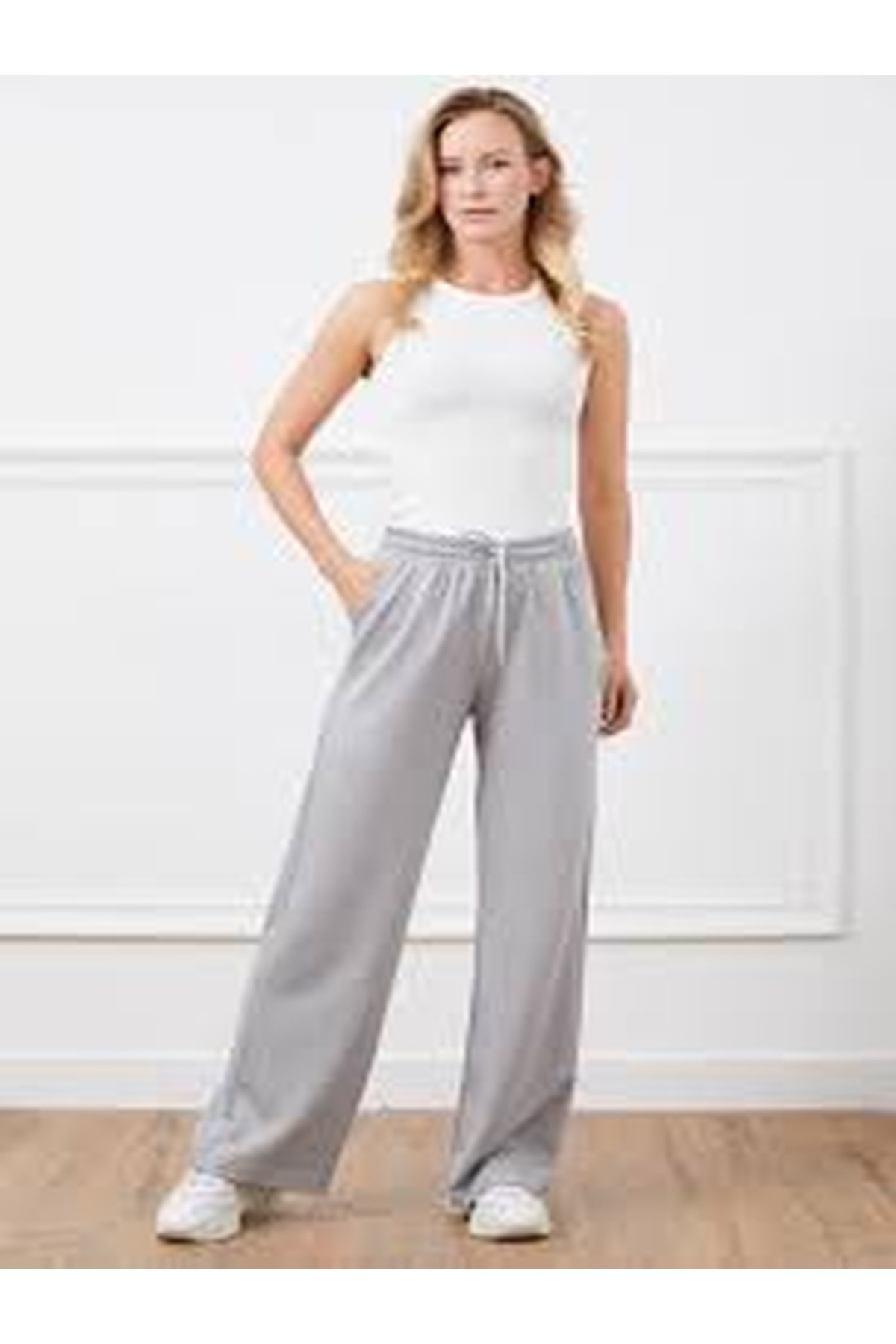 MODEL Modal içeren düz kesim Brushed Eşofman
