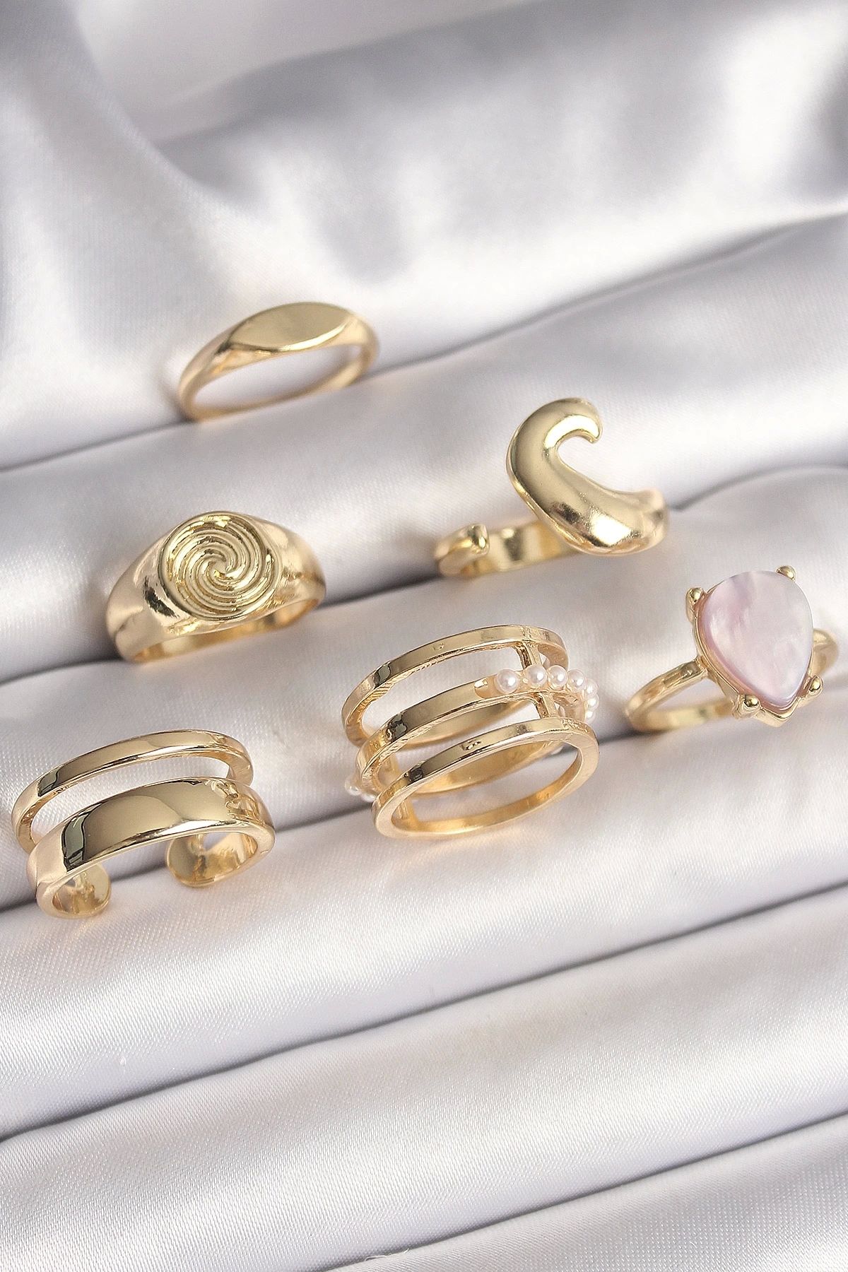 YNT İthalat Pirinç Gold Renk Pembe Damla Mineli Sarmal İşleme Detaylı 6'Lı Kadın Yüzük Seti