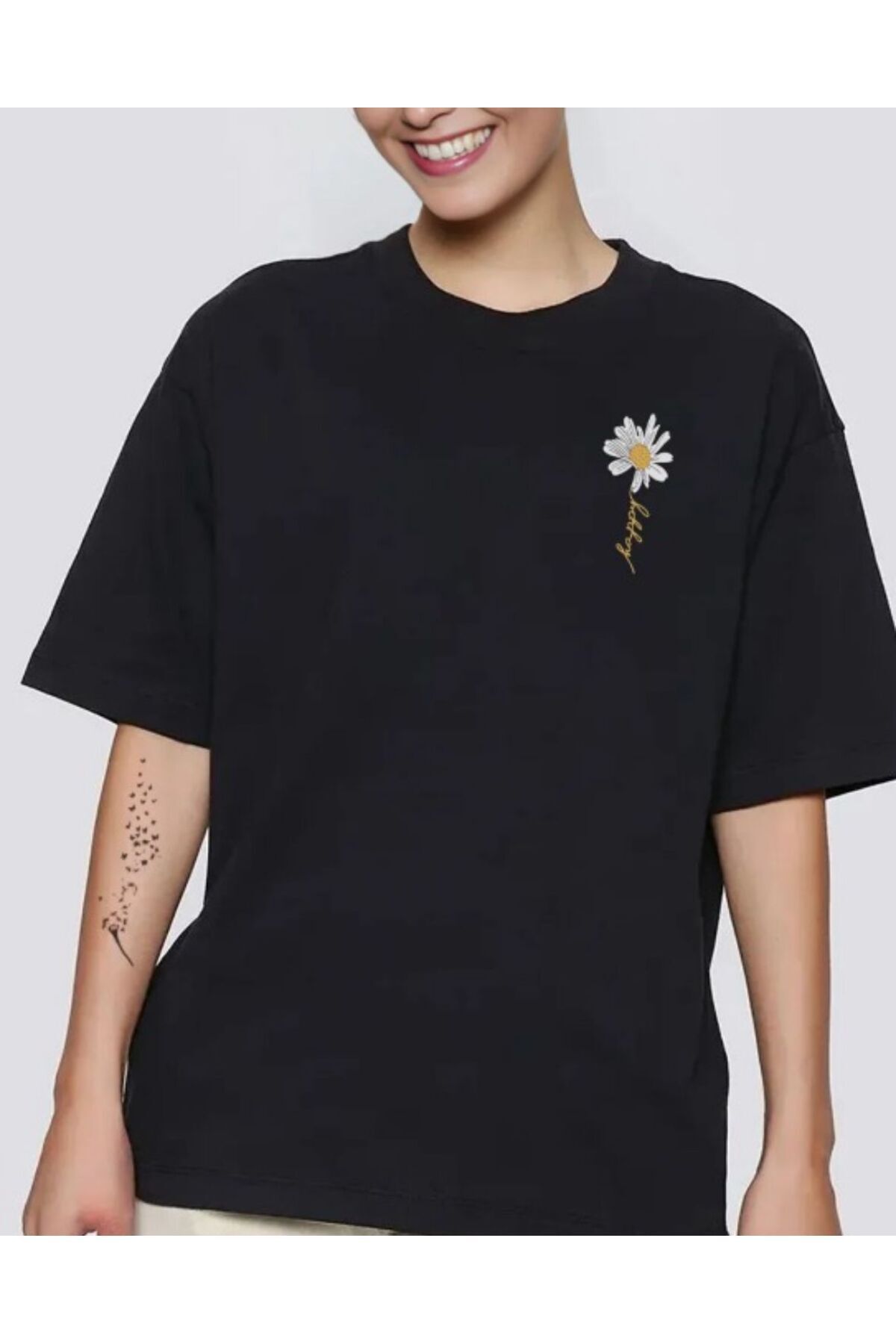 Marclaw Siyah Papatya Baskılı T-shirt