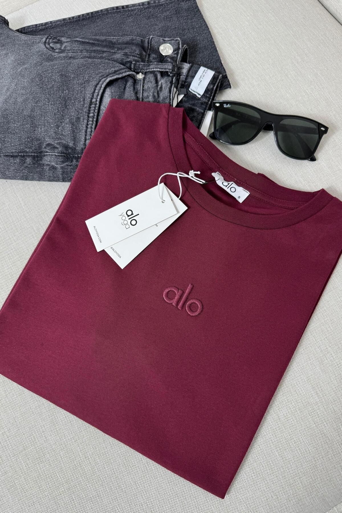 Butik Gardrop Marka Muadil Logo Baskılı Basic Tişört Bordo