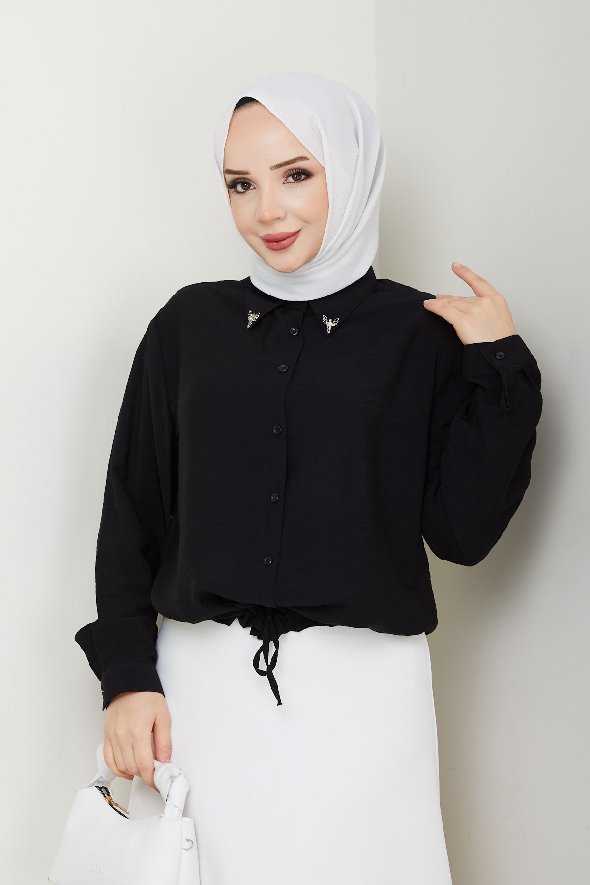 Pamuk Butik Kadın Taş Detaylı Gömlek