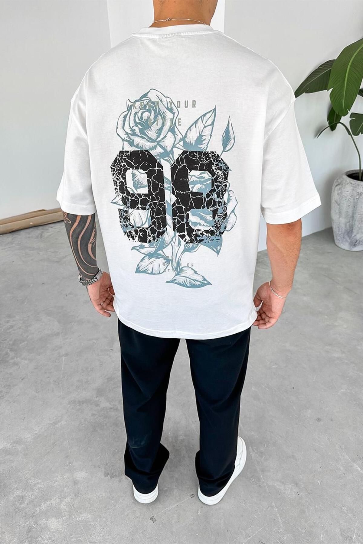 HAFKAGİYİM Beyaz Rose 98 Baskı Detay Oversize Tişört