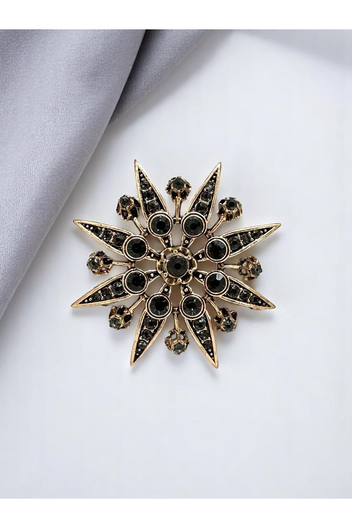 FUYA JEWELLERY Yıldız Broş